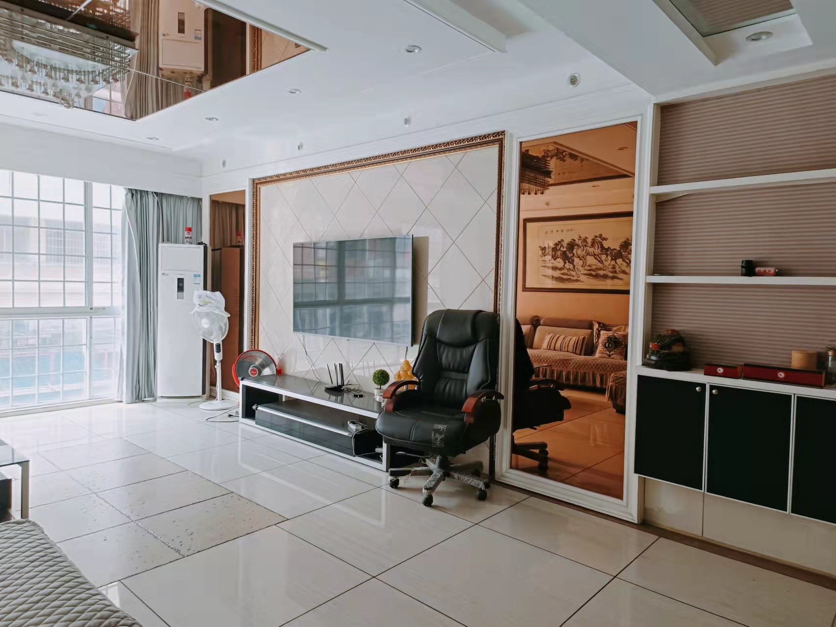 欣天花园 3室2厅2卫 2300.0元/月 欣天花园 3室2厅2卫 2300.0元/月室内图