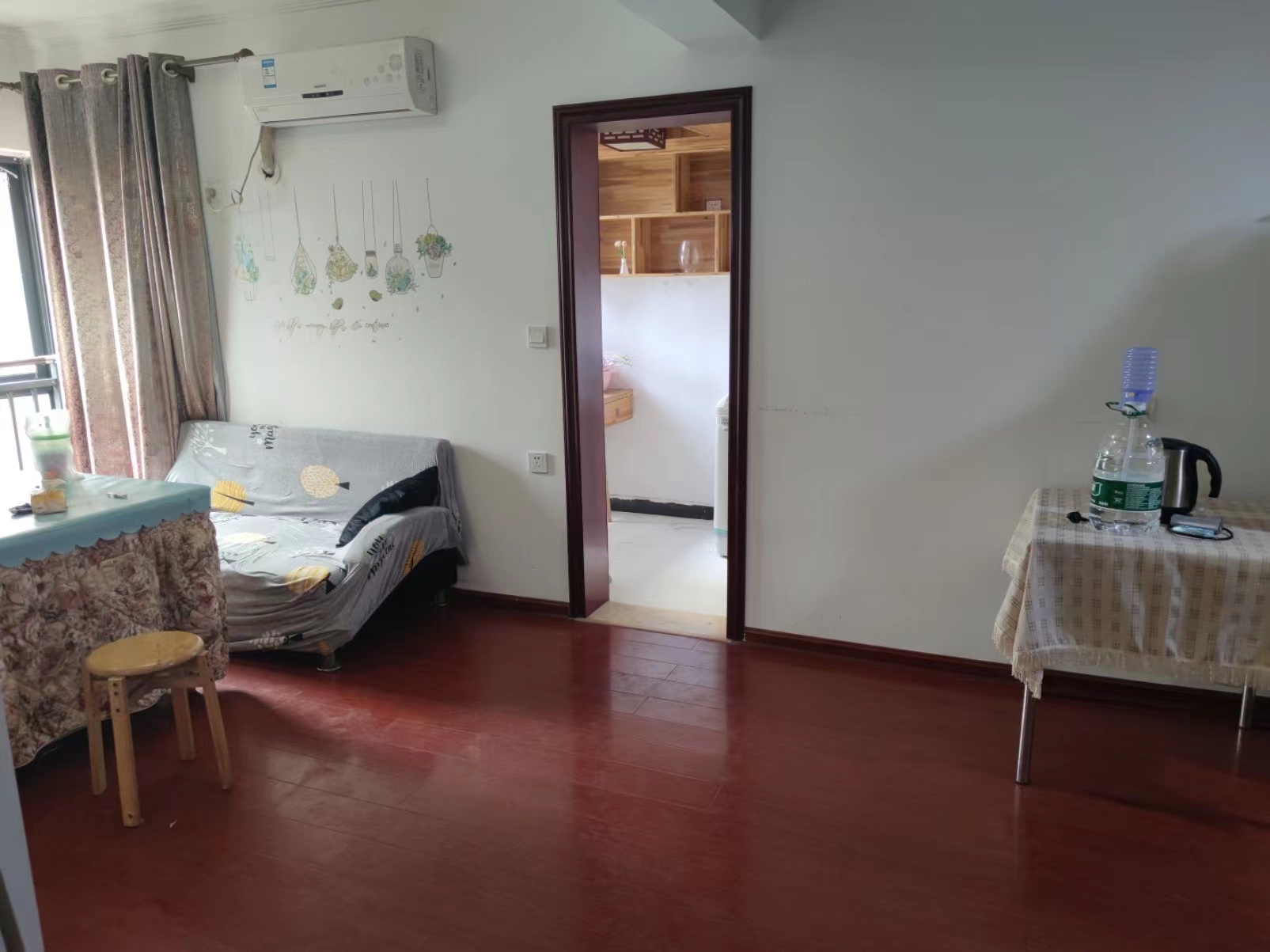 M国际 1室1厅1卫 1200.0元/月 M国际 1室1厅1卫 1200.0元/月室内图