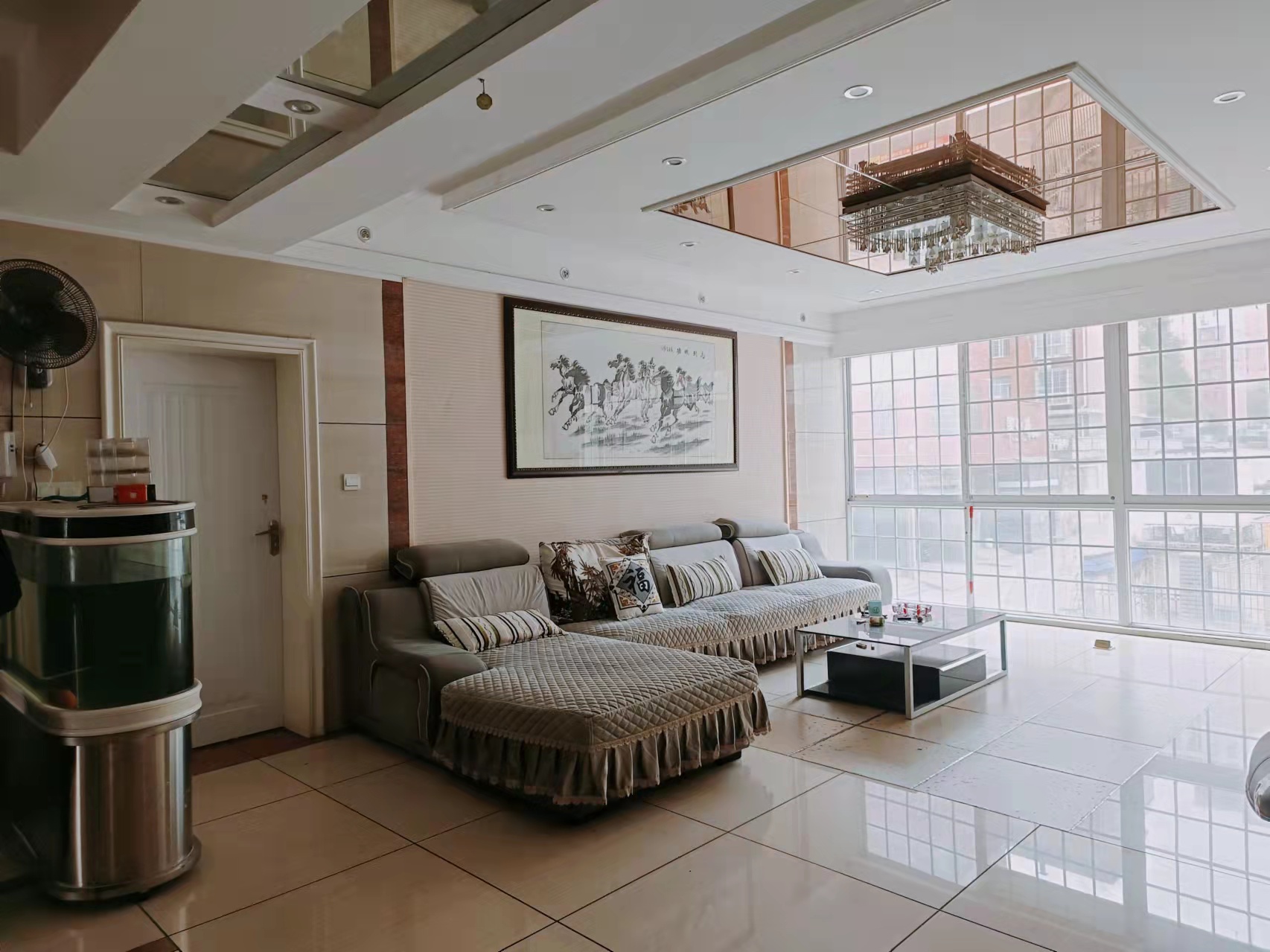 欣天花园 3室2厅2卫 2300.0元/月 欣天花园 3室2厅2卫 2300.0元/月室内图