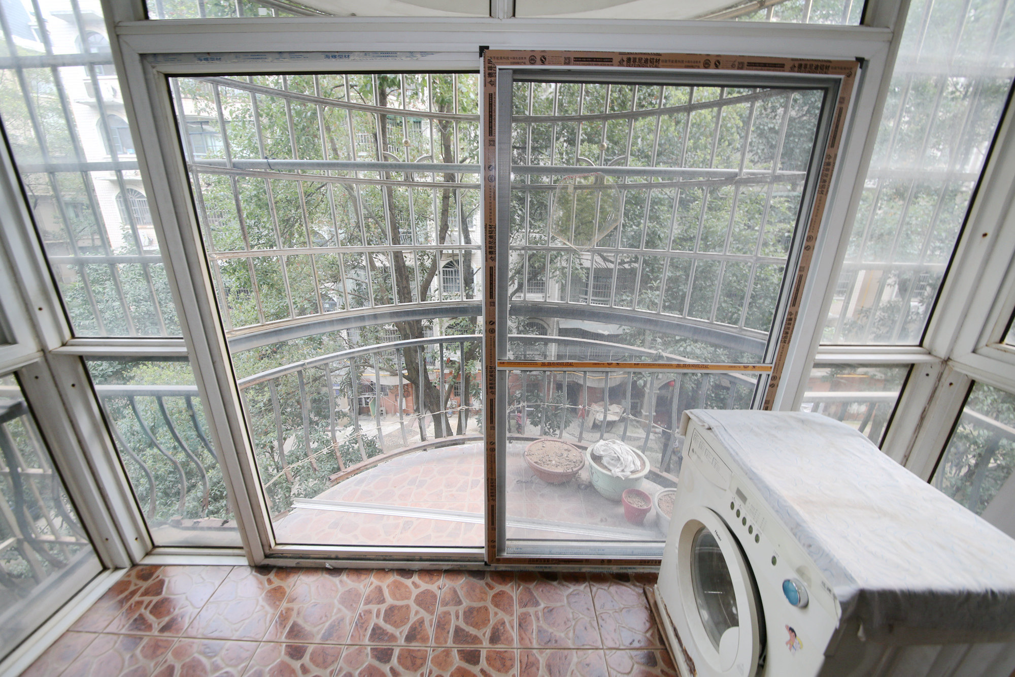 中江锦城  3室2厅1卫    85.0万 中江锦城  3室2厅1卫    85.0万阳台