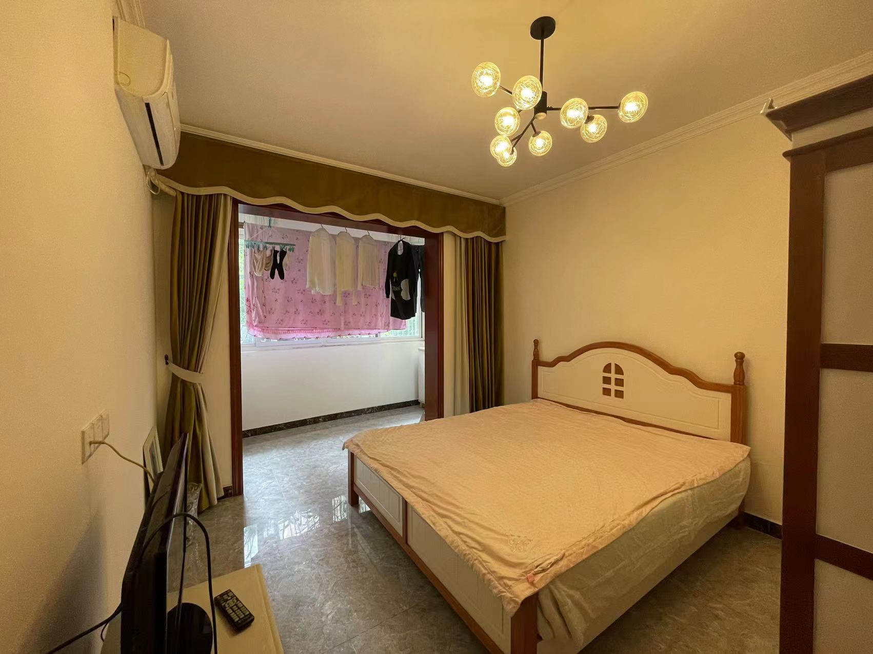 南湖锦苑 3室2厅2卫 2700.0元/月 南湖锦苑 3室2厅2卫 2700.0元/月室内图