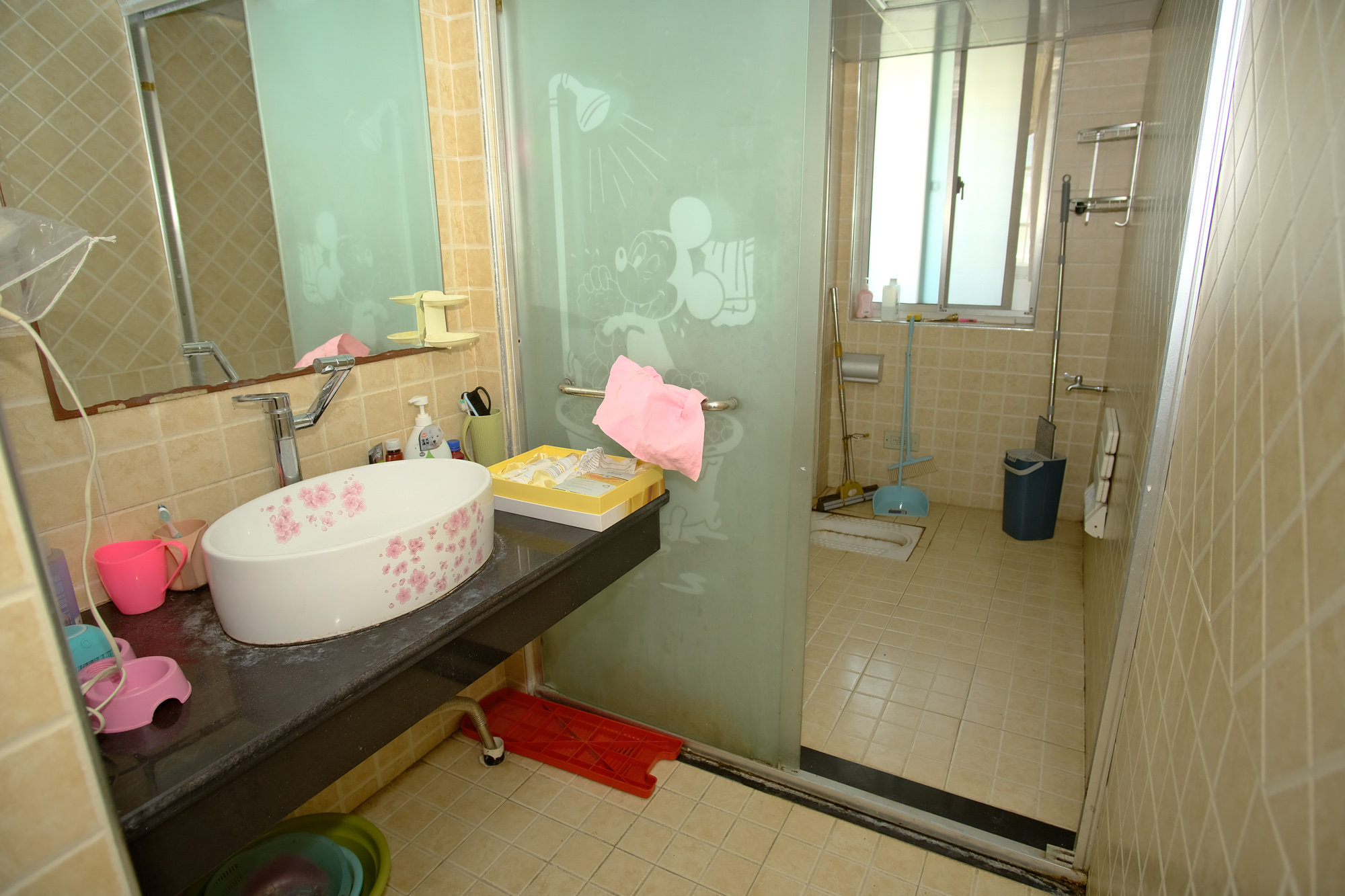 红树湾  3室2厅1卫   91.00万卫生间