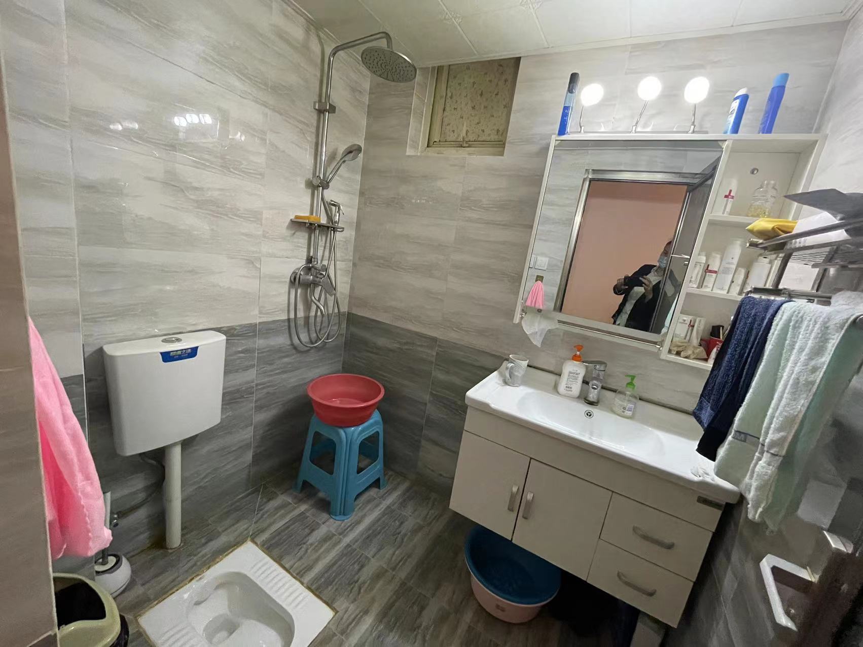 南湖锦苑 3室2厅2卫 2700.0元/月 南湖锦苑 3室2厅2卫 2700.0元/月室内图