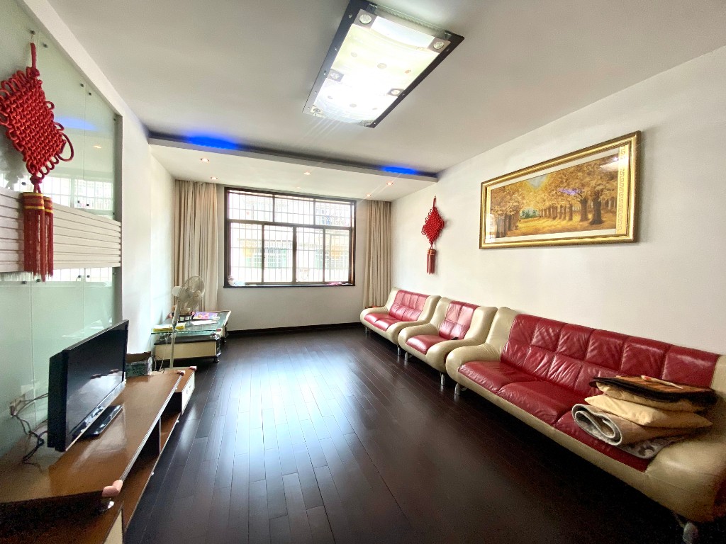 金桃苑小区 4室2厅2卫 1200.0元/月 金桃苑小区 4室2厅2卫 1200.0元/月室内图