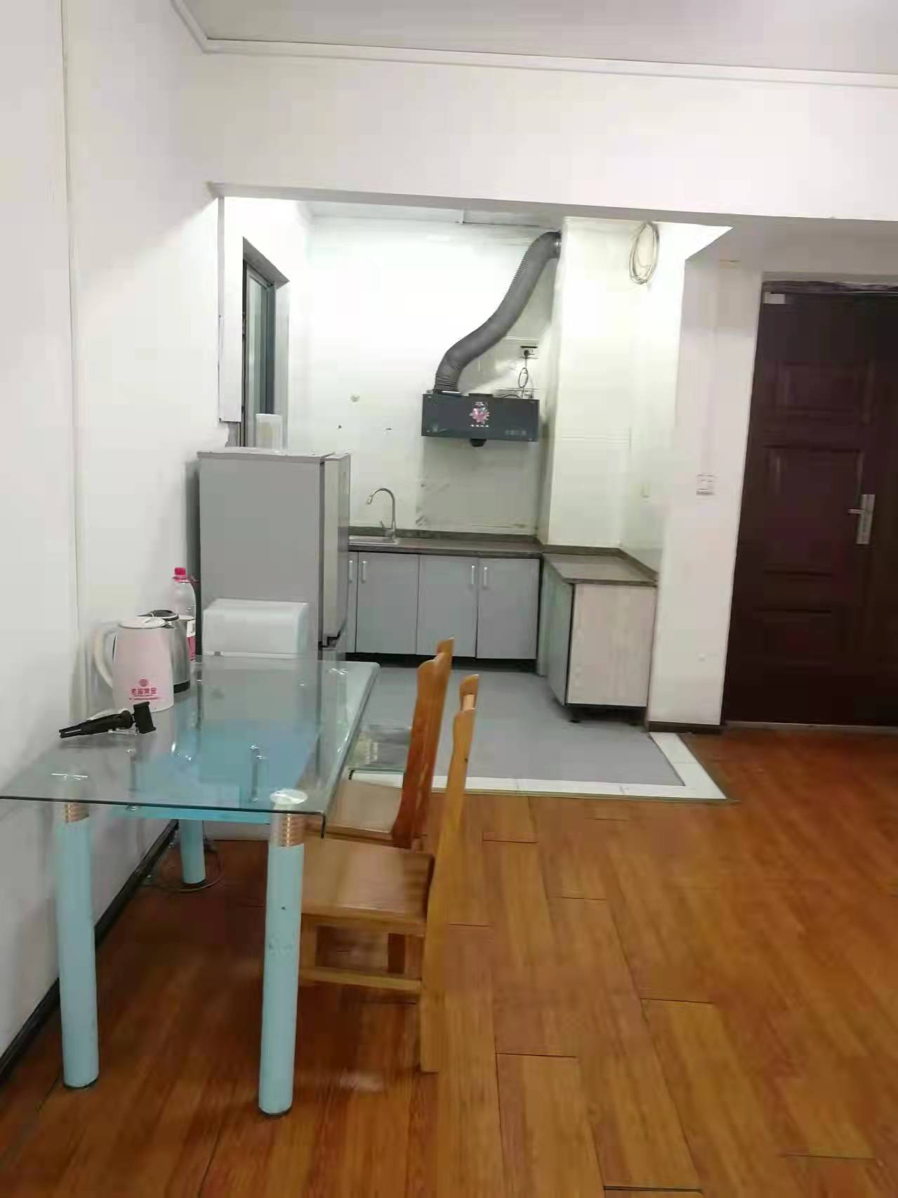 中天会展城A区  2室1厅1卫   2000.00元/月室内图