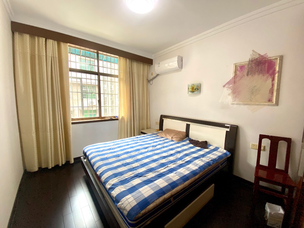 金桃苑小区 4室2厅2卫 1200.0元/月 金桃苑小区 4室2厅2卫 1200.0元/月室内图