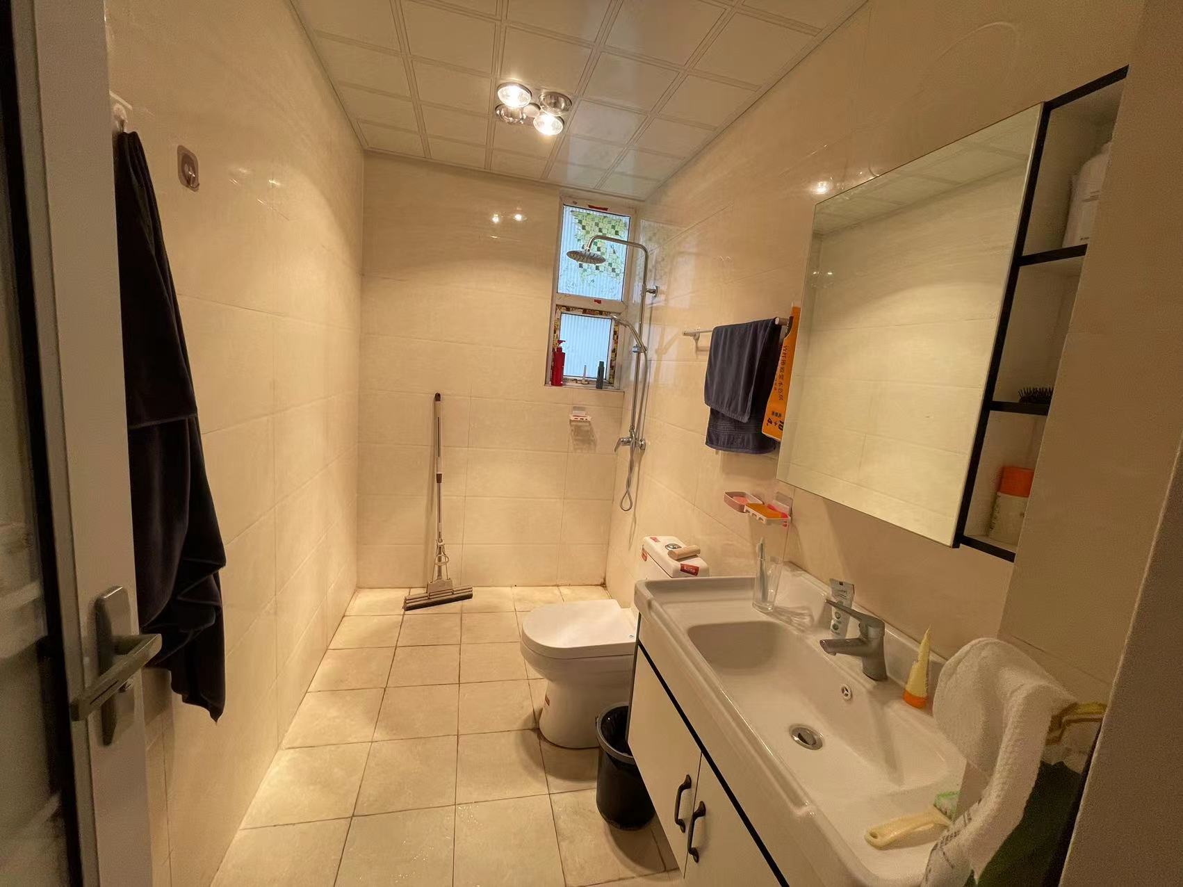 南湖锦苑 3室2厅2卫 2500.0元/月 南湖锦苑 3室2厅2卫 2500.0元/月室内图