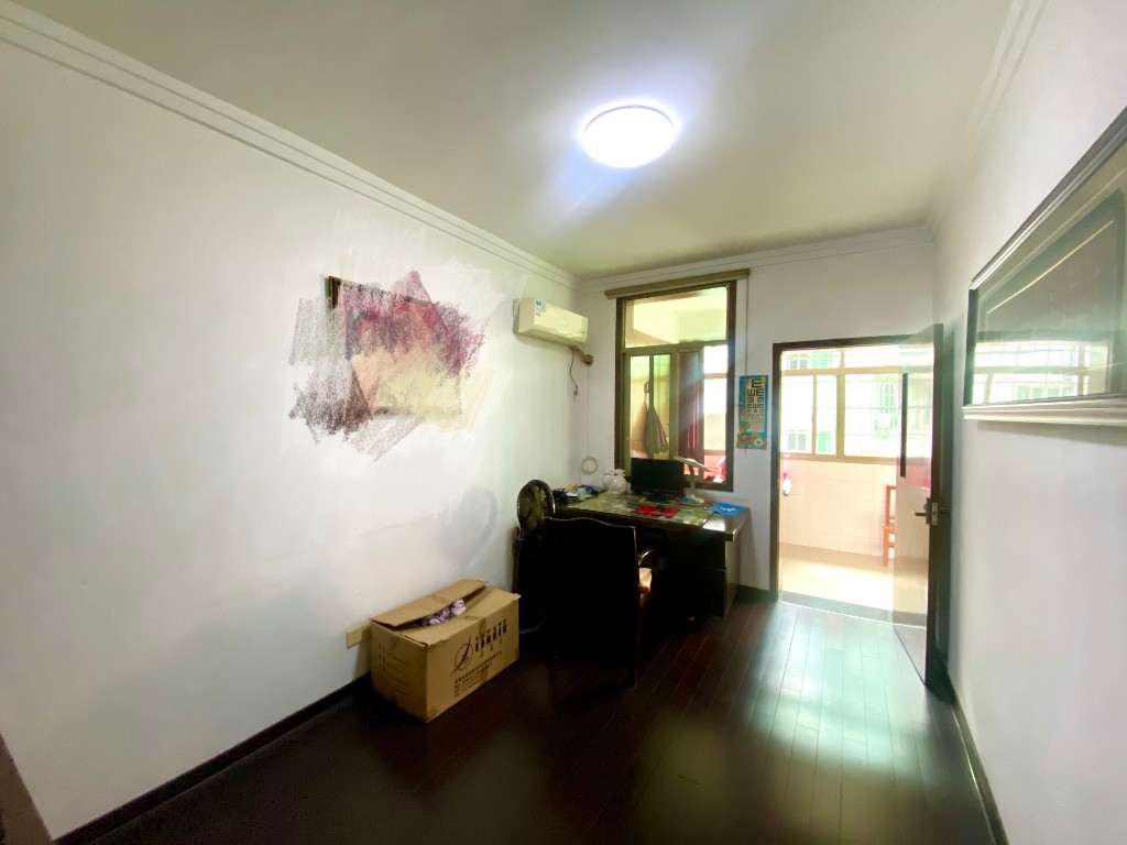 金桃苑小区 4室2厅2卫 1200.0元/月 金桃苑小区 4室2厅2卫 1200.0元/月室内图