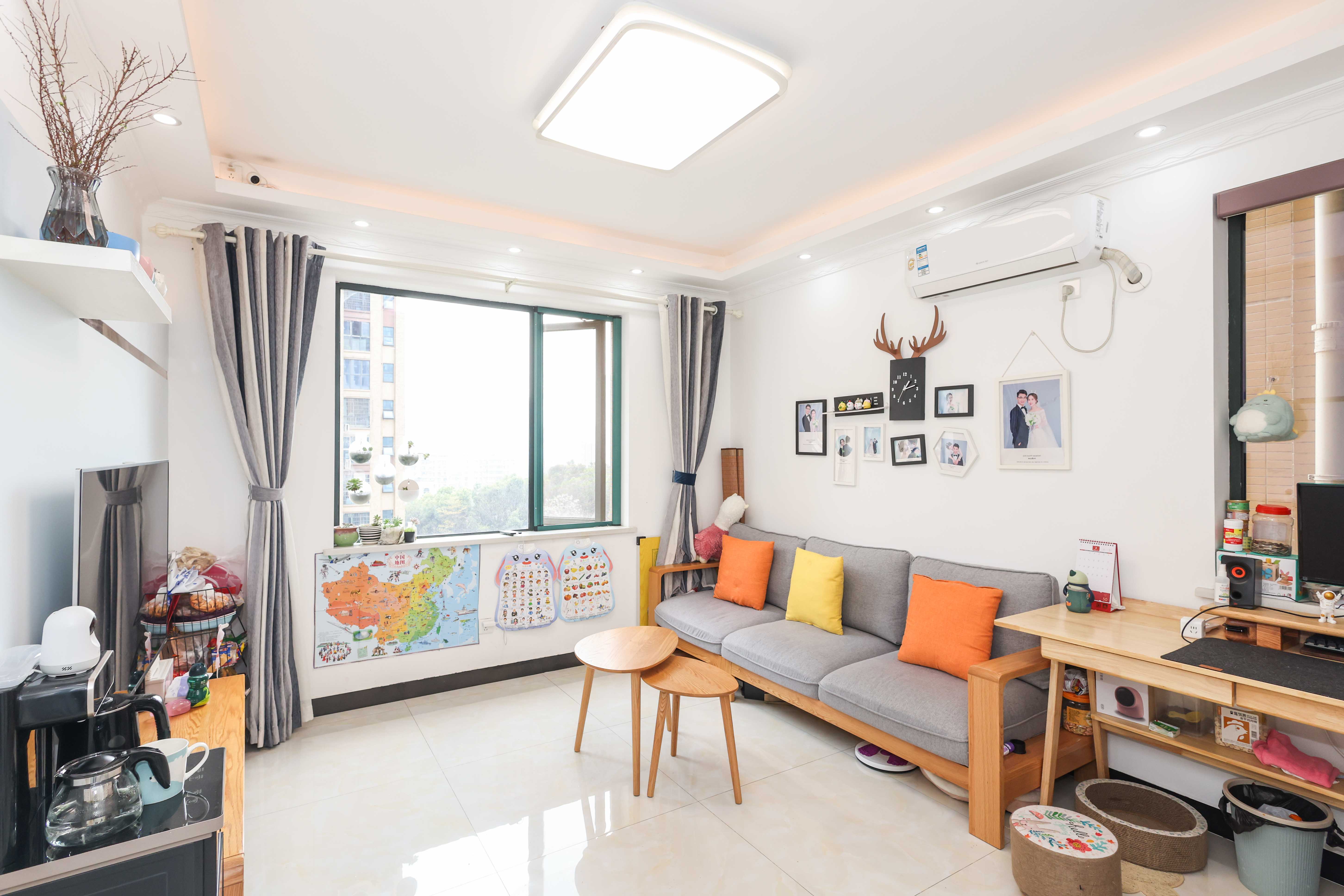 凯特梅溪紫郡 3室2厅1卫 99.0万 凯特梅溪紫郡 3室2厅1卫 99.0万客厅