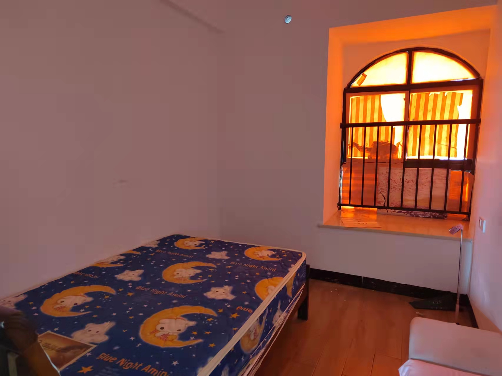 棕榈园 3室2厅1卫 2100.0元/月 棕榈园 3室2厅1卫 2100.0元/月室内图