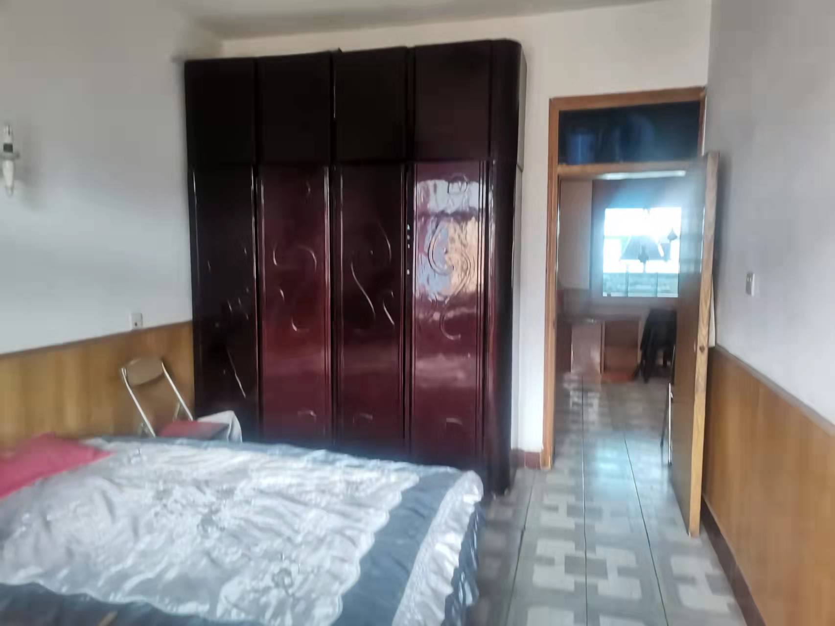 公园社区(青山小区)  3室1厅1卫    19.8万 公园社区(青山小区)  3室1厅1卫    19.8万卧室