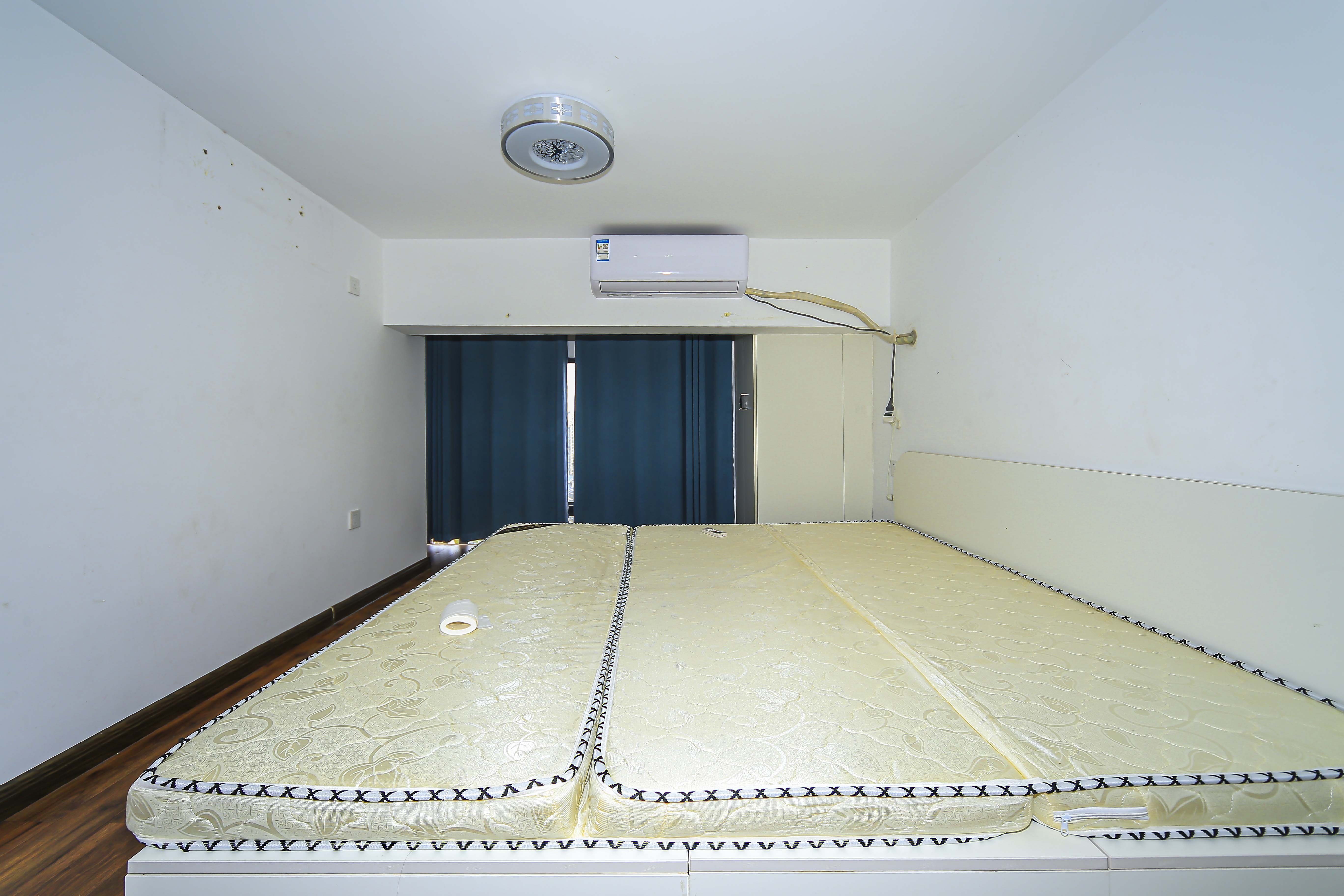 兰亭湾畔  3室2厅1卫   53.00万卧室