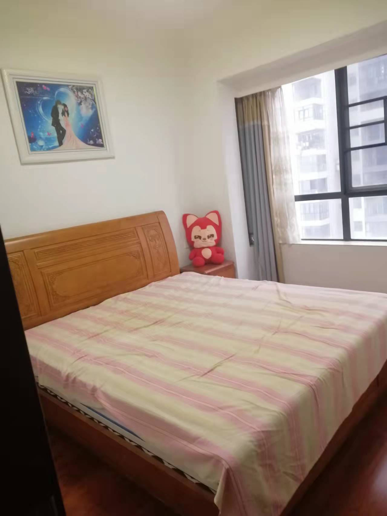 珠江愉景新城  3室2厅2卫   2200.00元/月室内图