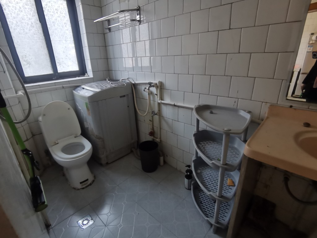 针织新村小区(内衣厂家属楼)  2室2厅1卫    700.0元/月 针织新村小区(内衣厂家属楼)  2室2厅1卫    700.0元/月室内图