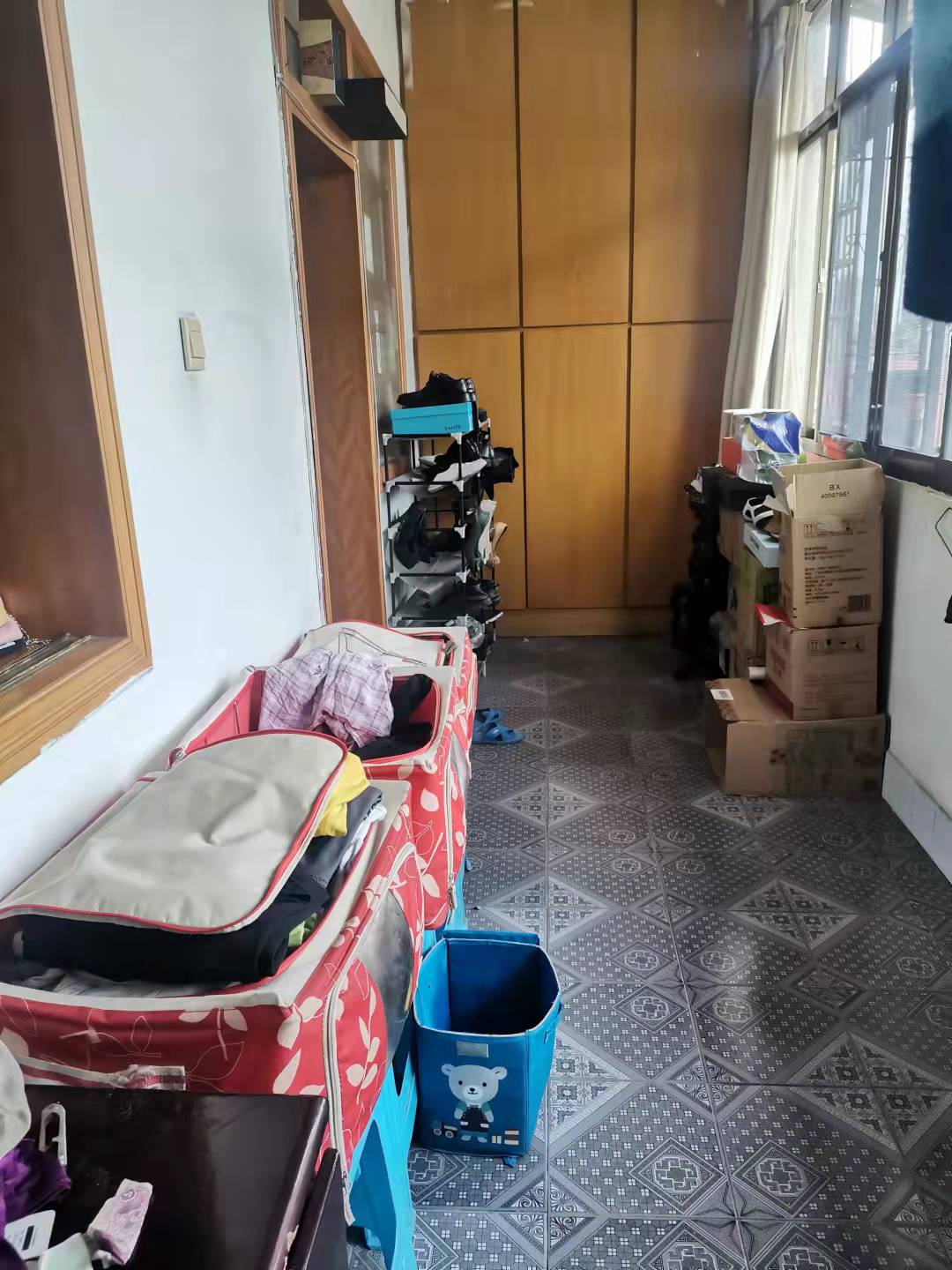 市商业局家属楼  2室2厅1卫    34.8万 市商业局家属楼  2室2厅1卫    34.8万阳台