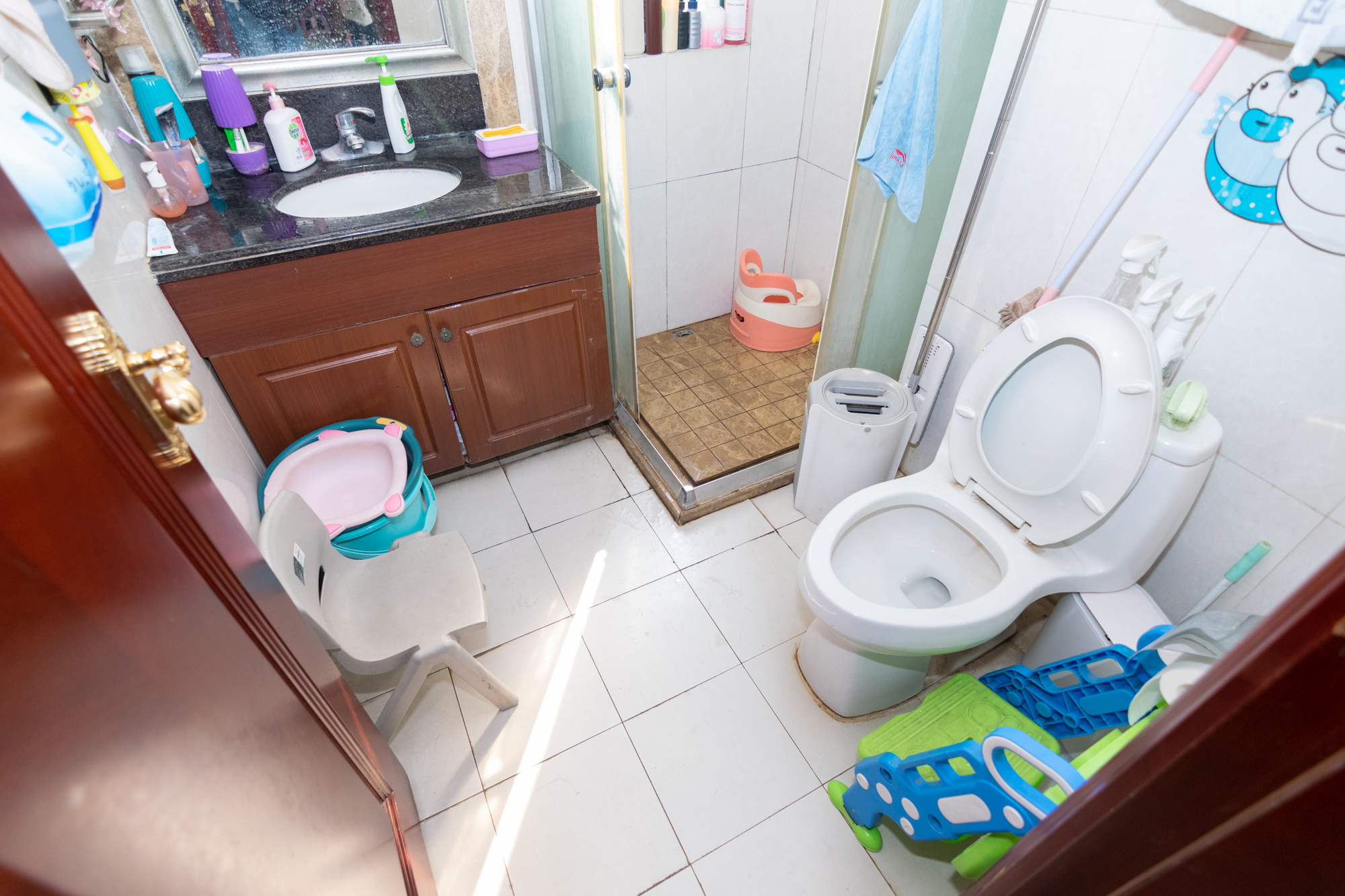 恒大名都  2室2厅1卫    63.0万卫生间