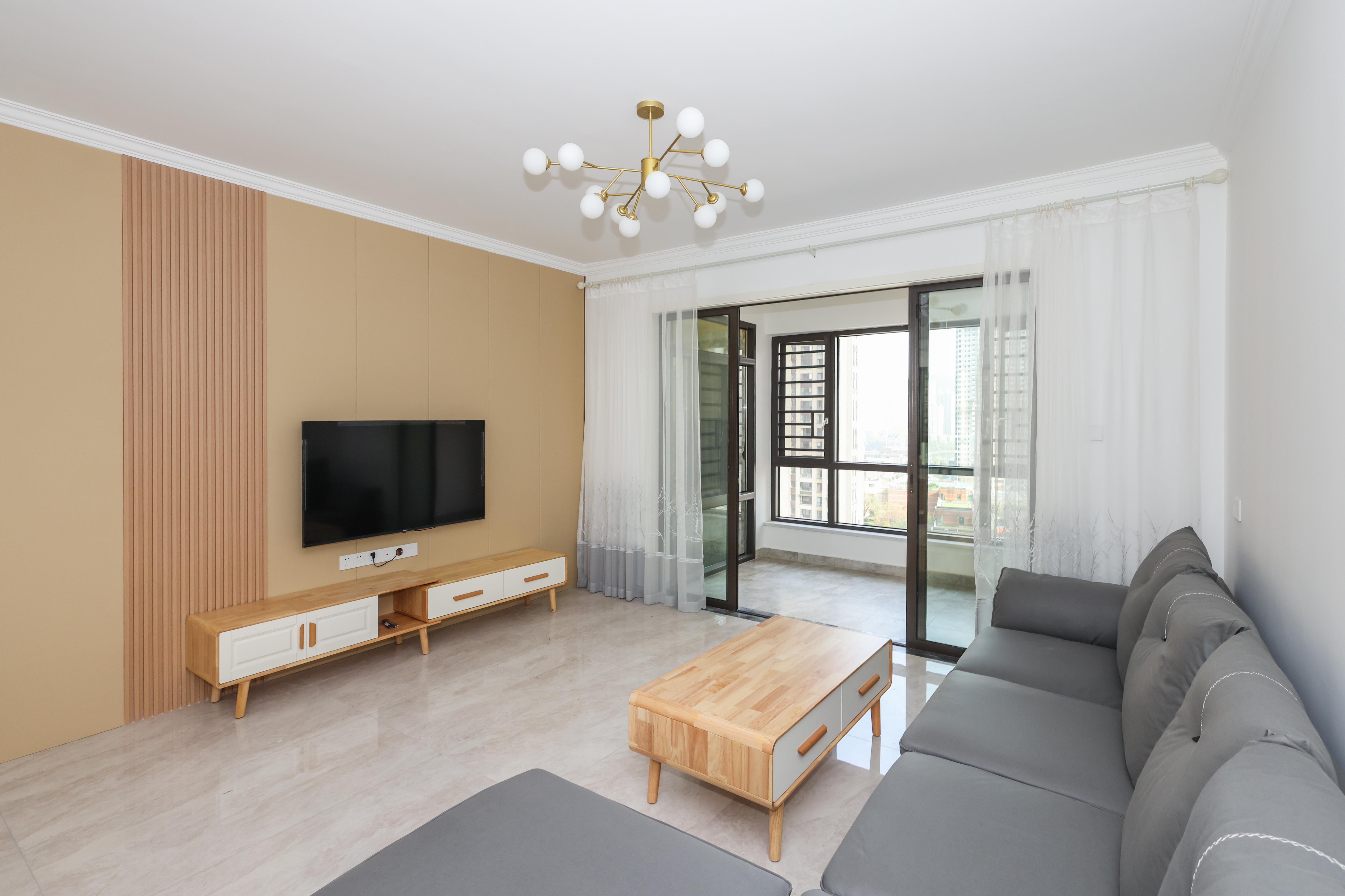 梅溪湖金茂悦（金悦雅苑）  4室2厅2卫    305.0万客厅