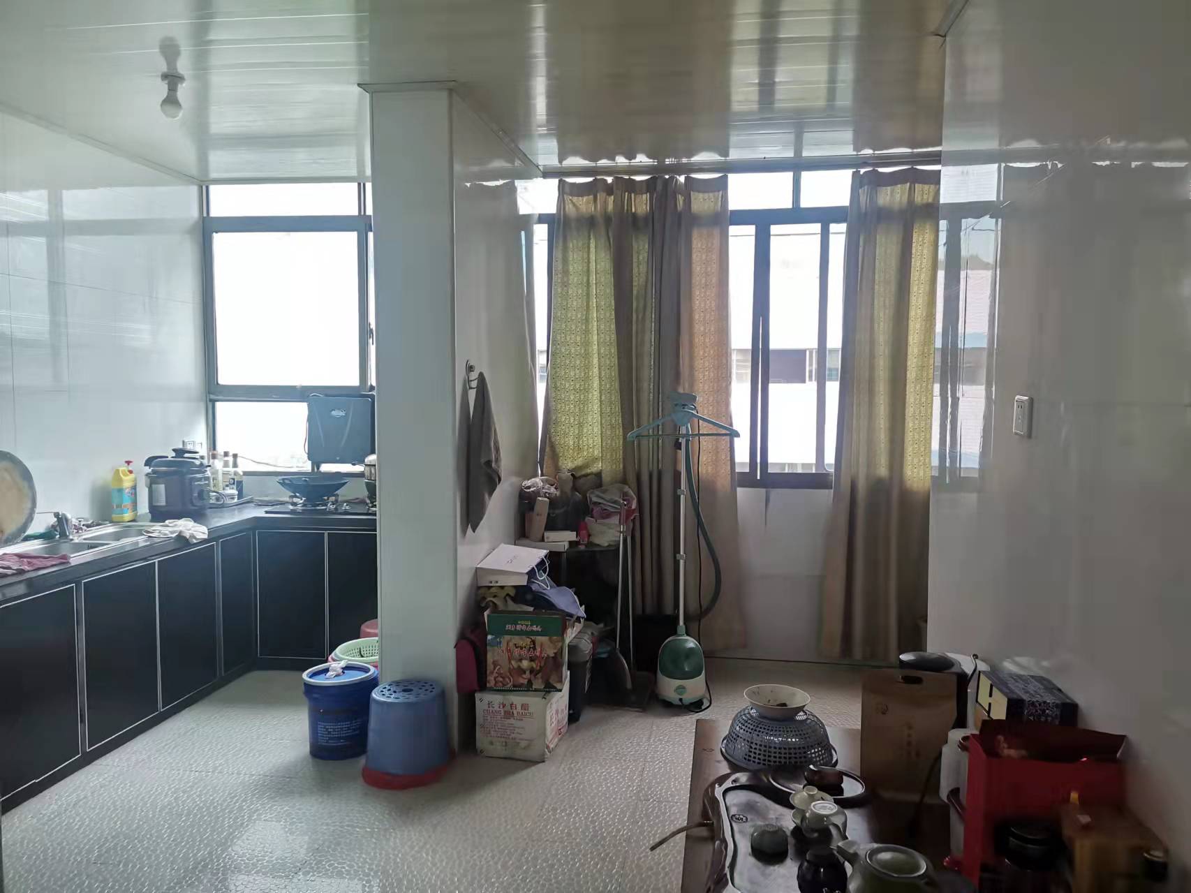 市商业局家属楼  2室2厅1卫    34.8万 市商业局家属楼  2室2厅1卫    34.8万厨房