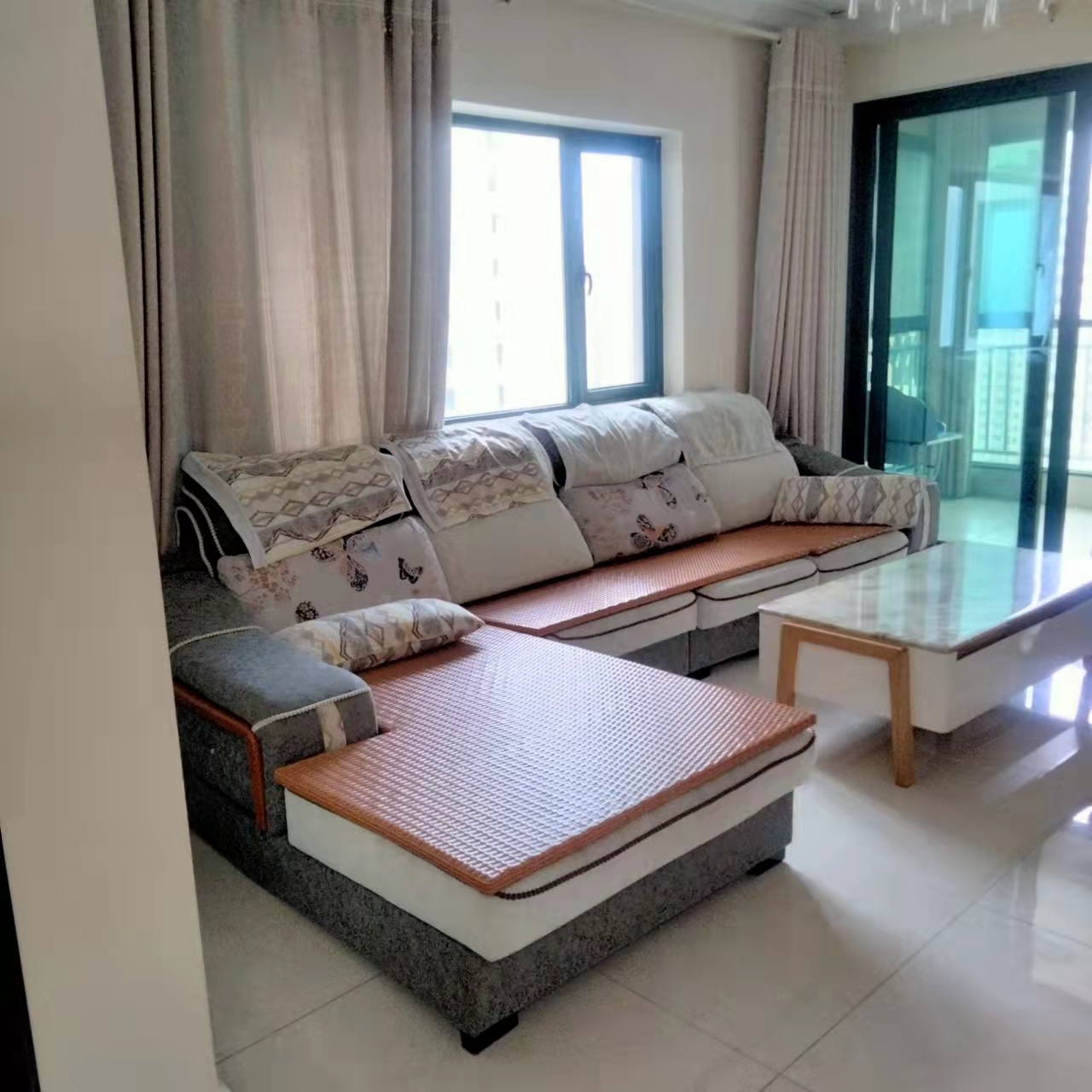 恒大绿洲 3室2厅1卫 2100.0元/月 恒大绿洲 3室2厅1卫 2100.0元/月室内图