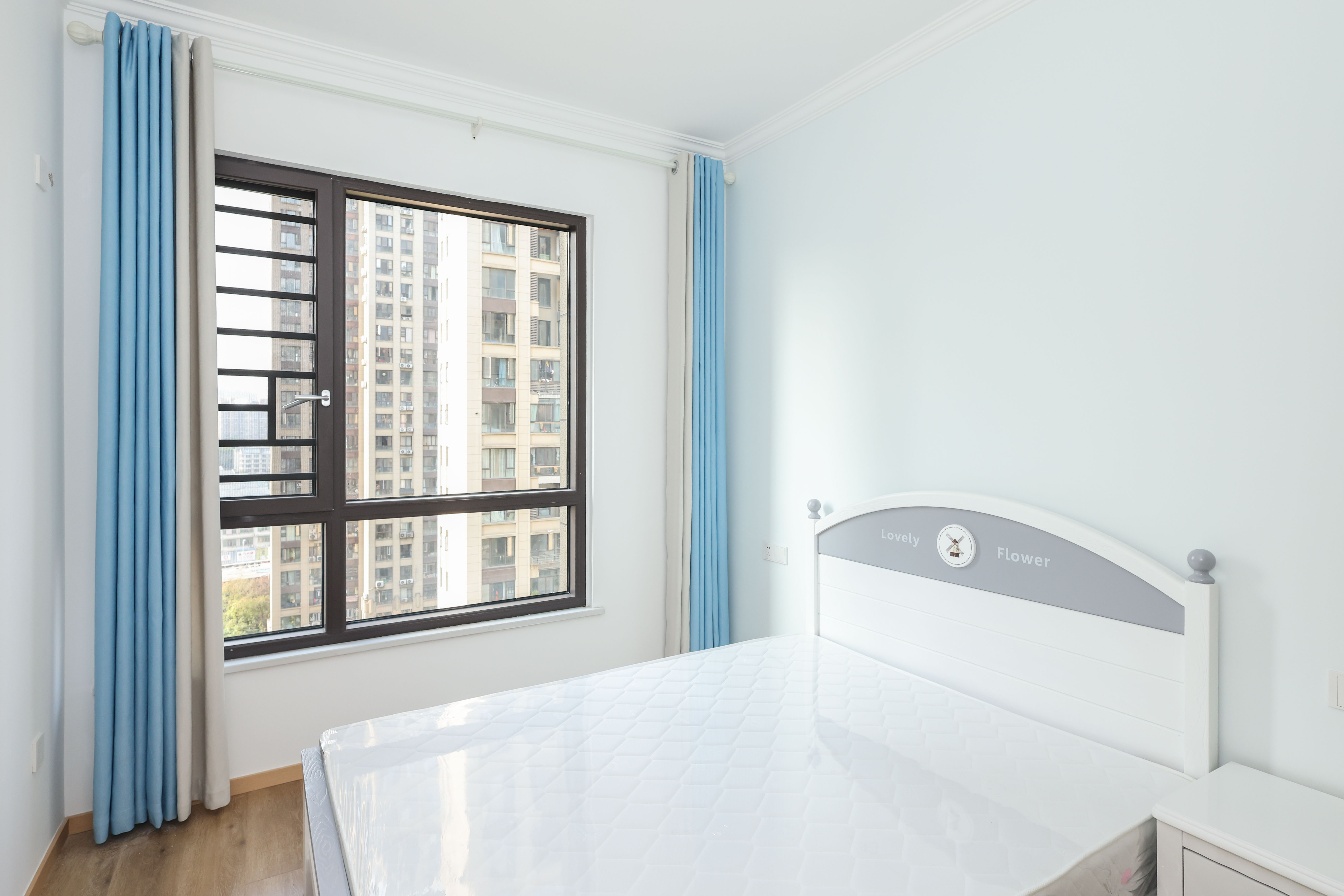 梅溪湖金茂悦（金悦雅苑）  4室2厅2卫    305.0万卧室