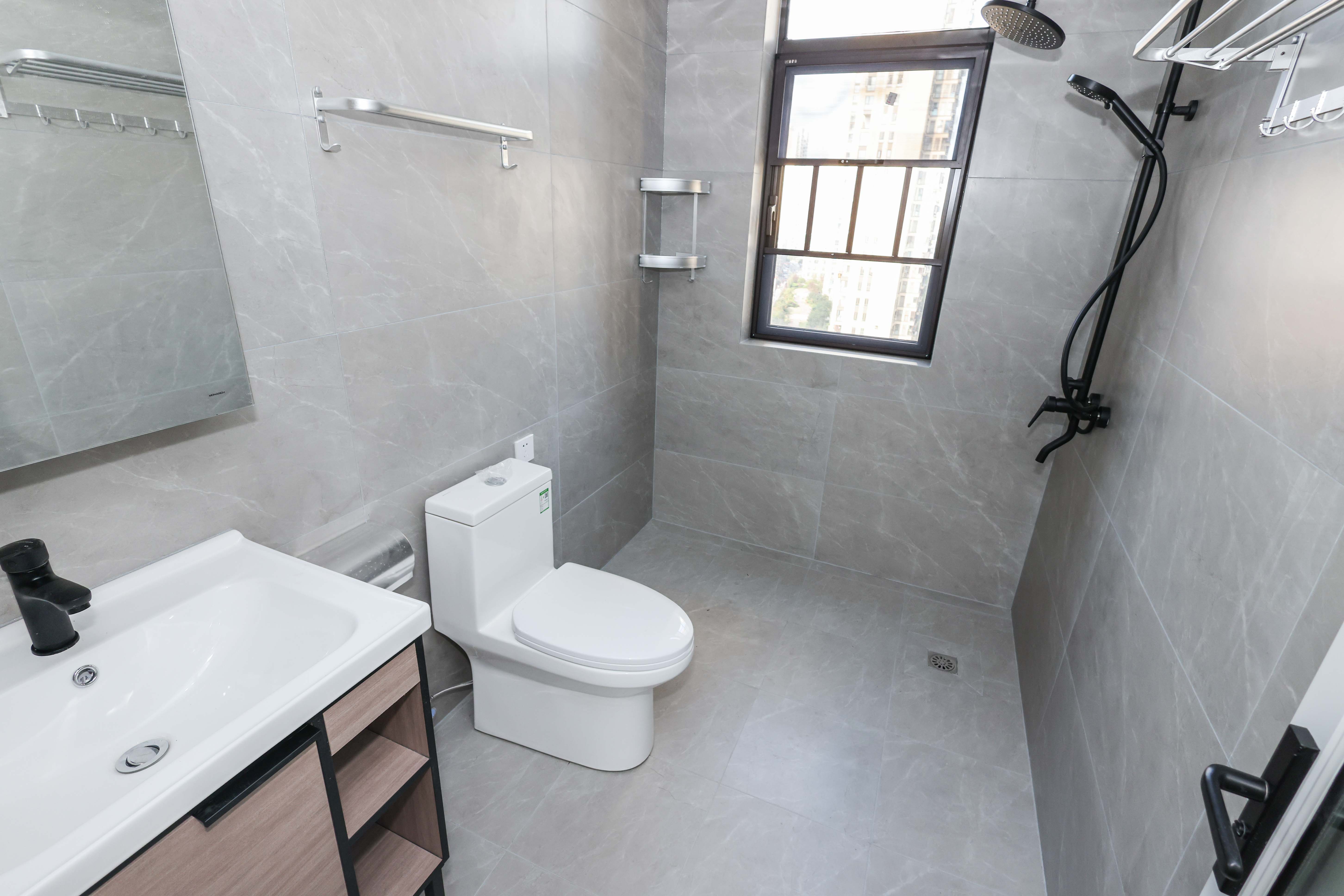 梅溪湖金茂悦（金悦雅苑）  4室2厅2卫    305.0万卫生间