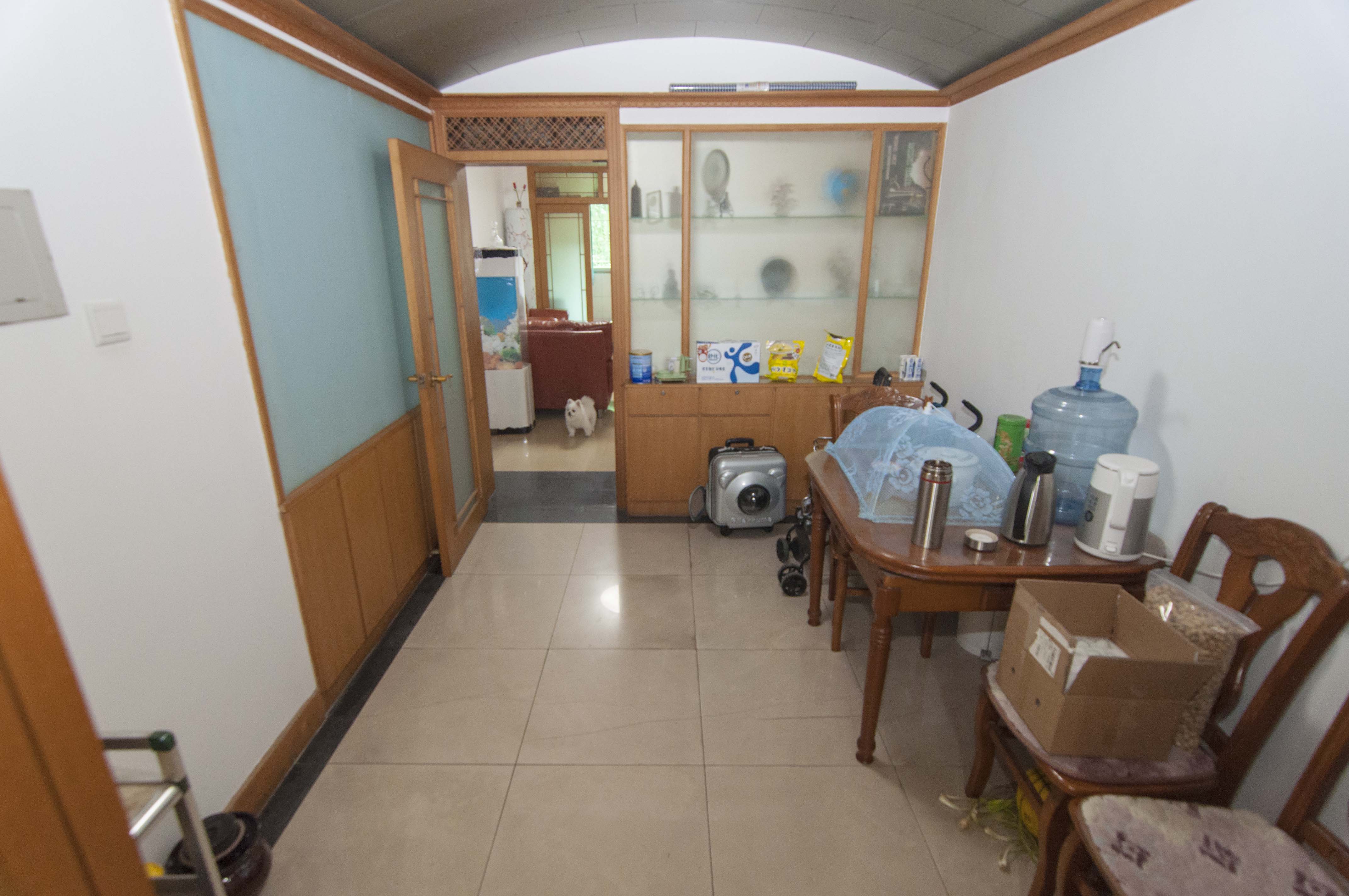 天心区长沙市公安局宿舍  2室2厅2卫   95.00万客厅