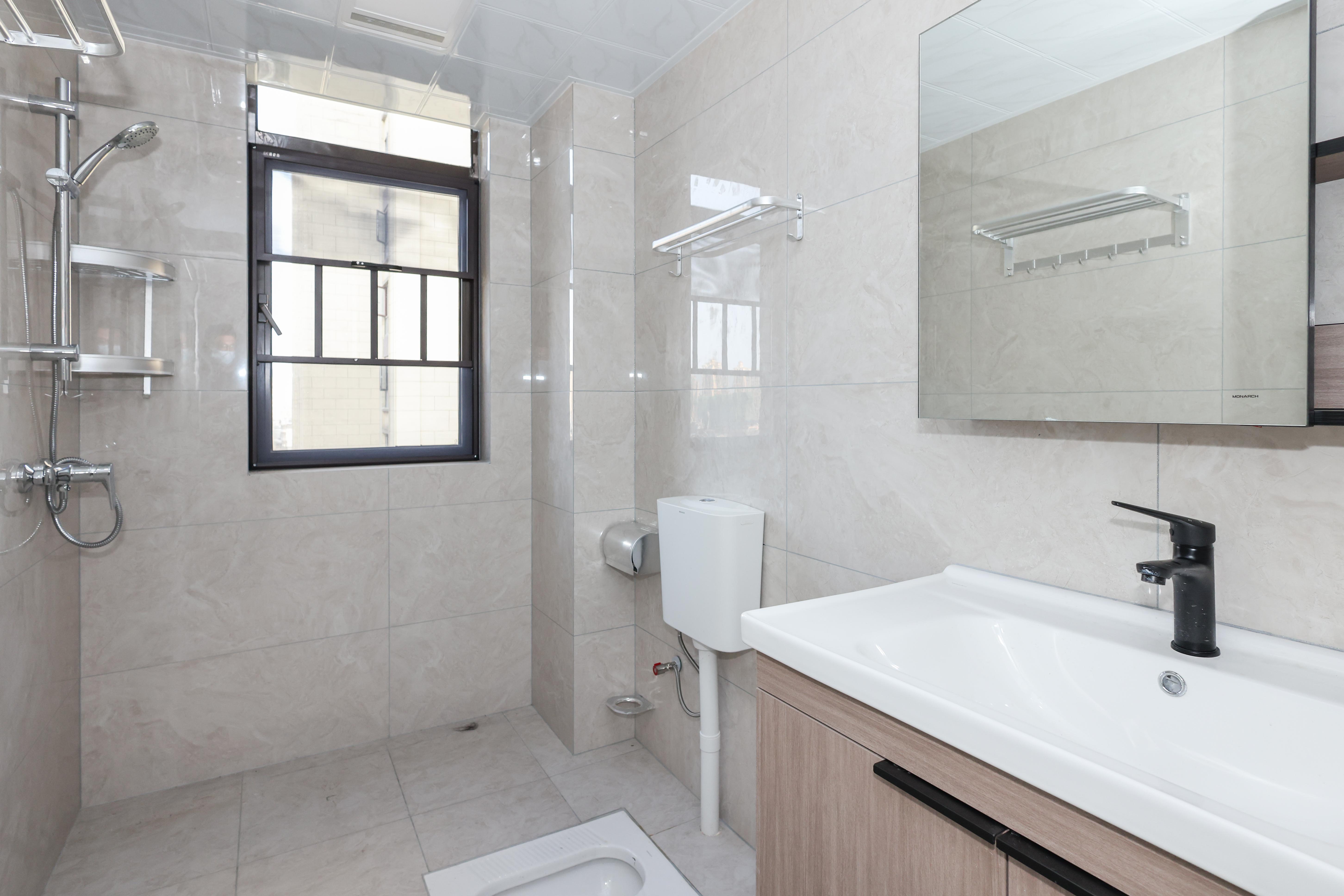 梅溪湖金茂悦（金悦雅苑）  4室2厅2卫    305.0万卫生间