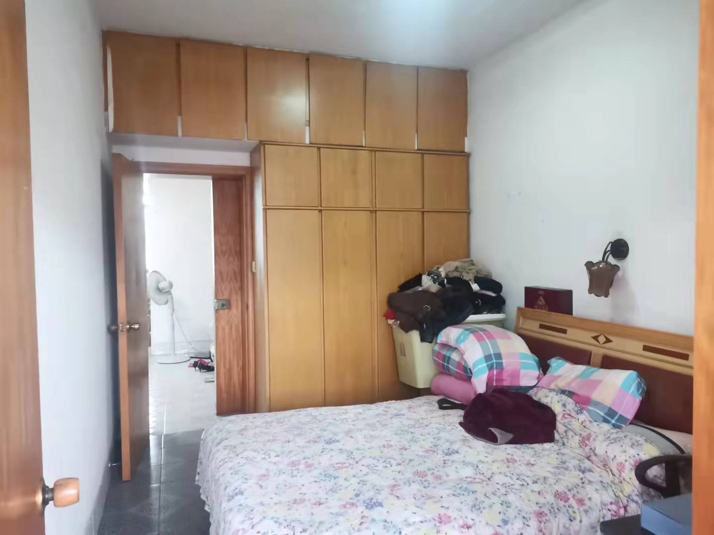 市商业局家属楼  2室2厅1卫    34.8万 市商业局家属楼  2室2厅1卫    34.8万卧室