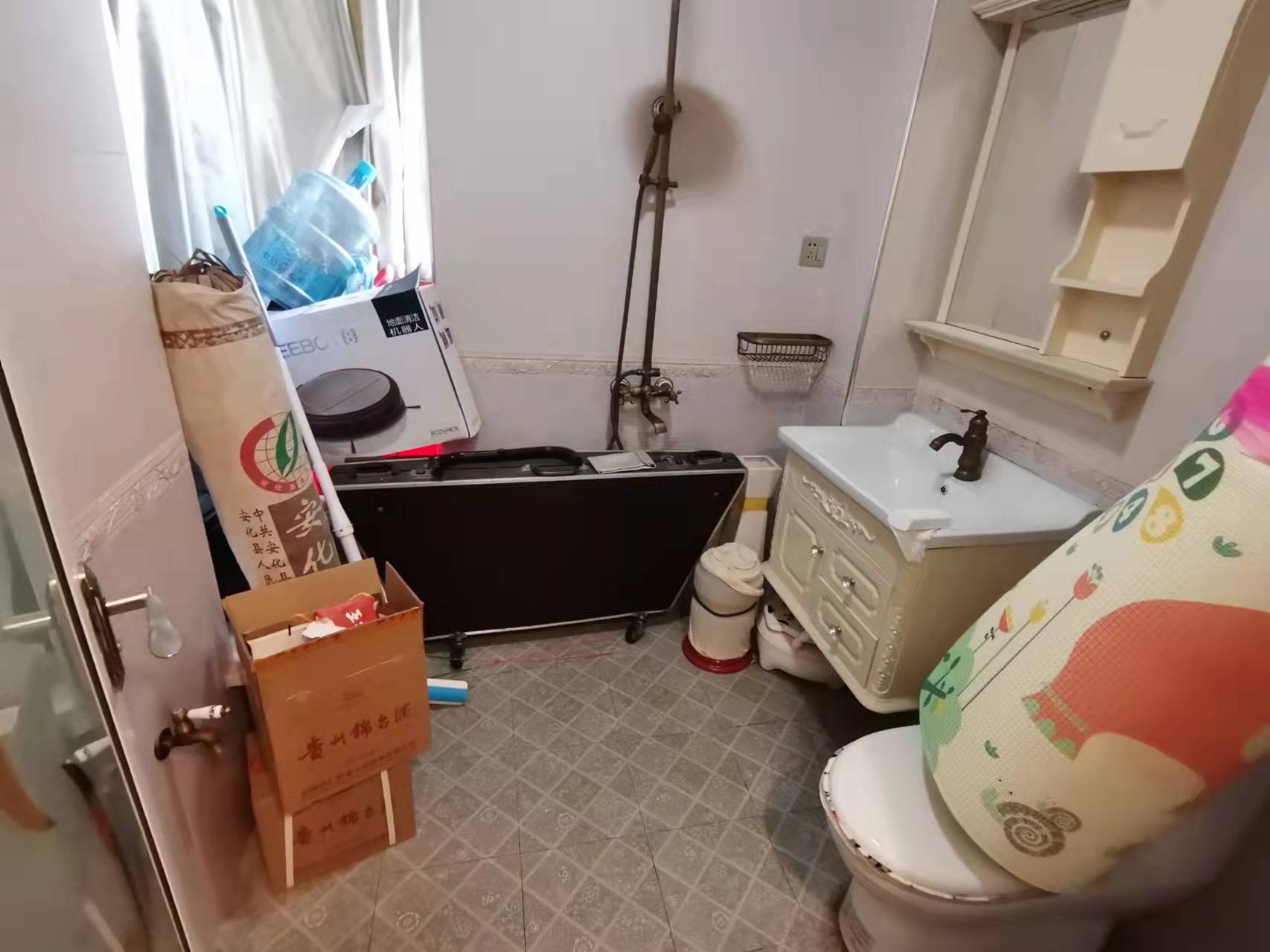 紫金花园  4室2厅2卫    162.0万 紫金花园  4室2厅2卫    162.0万卧室