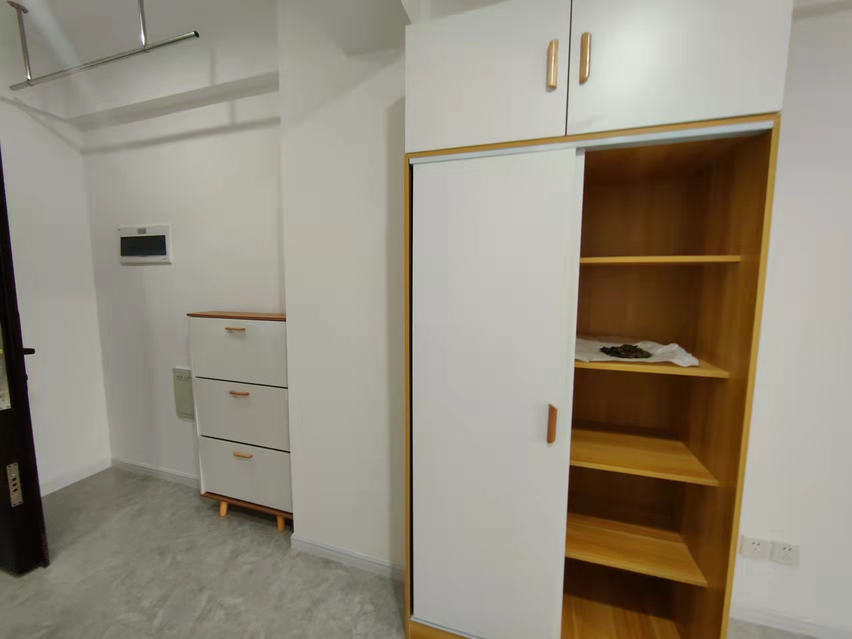 天府北京街  1室1厅1卫    1800.0元/月 天府北京街  1室1厅1卫    1800.0元/月室内图