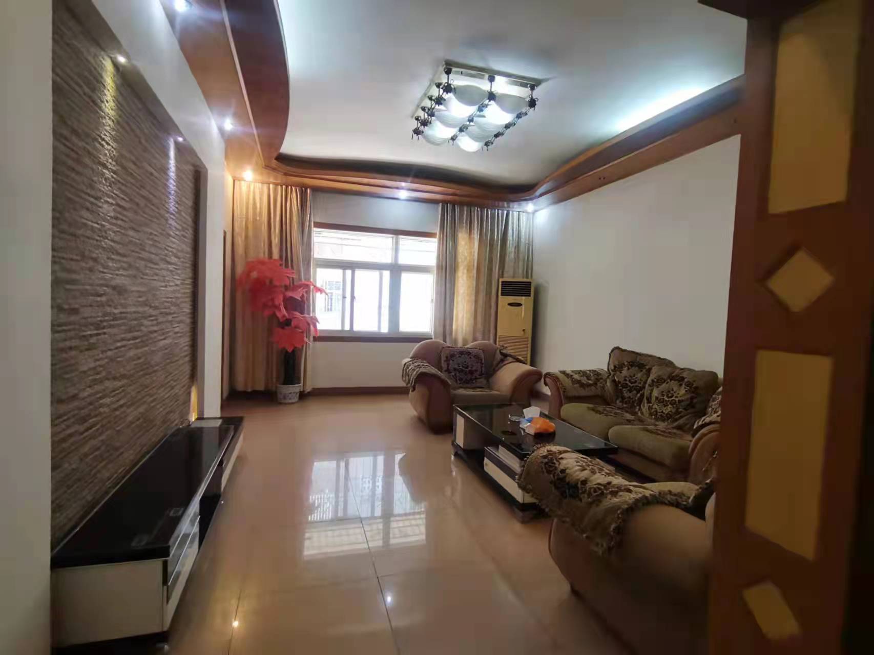 电业局二生活区 3室2厅1卫 62.0万 电业局二生活区 3室2厅1卫 62.0万客厅