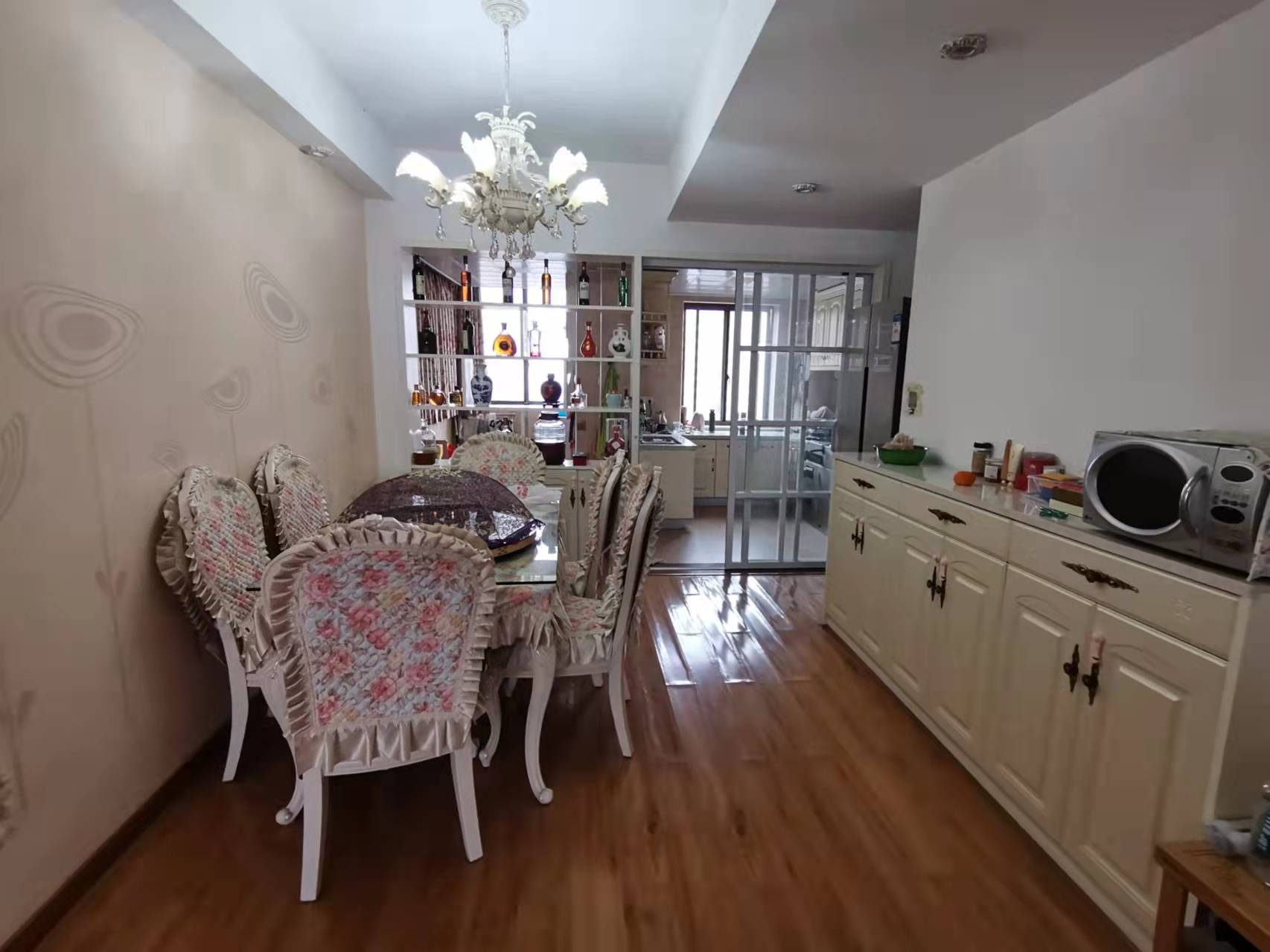 紫金花园  4室2厅2卫    162.0万 紫金花园  4室2厅2卫    162.0万阳台