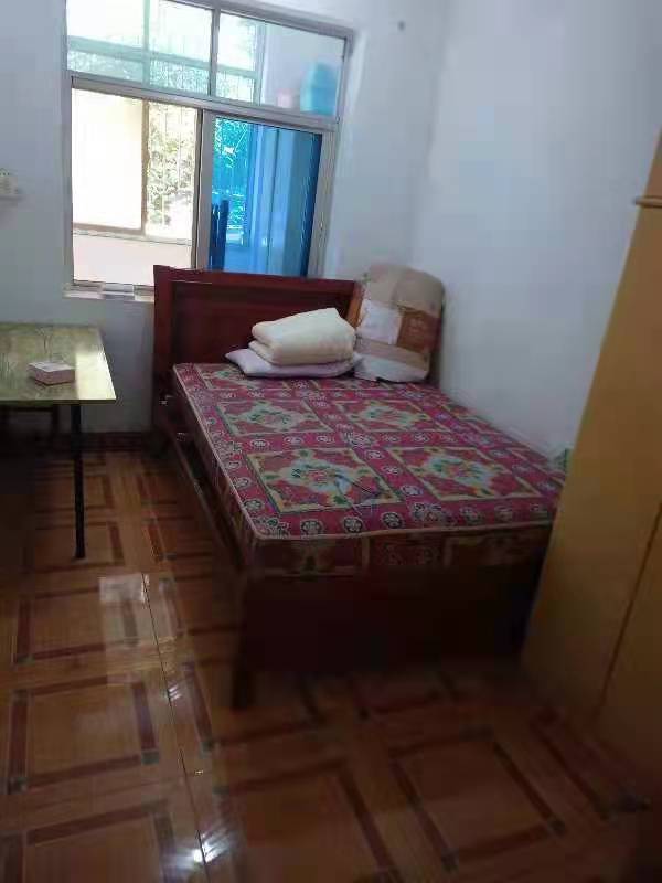 菊苑小区西区 3室1厅1卫 1200.0元/月 菊苑小区西区 3室1厅1卫 1200.0元/月室内图