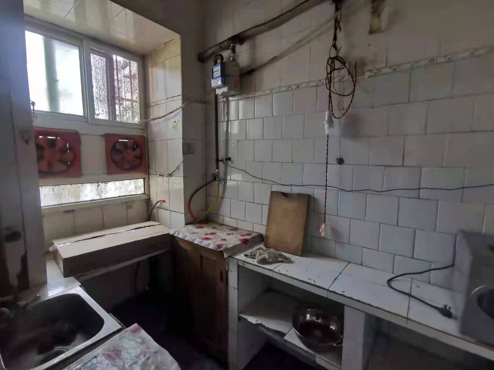 电业局二生活区 3室2厅1卫 62.0万 电业局二生活区 3室2厅1卫 62.0万客厅