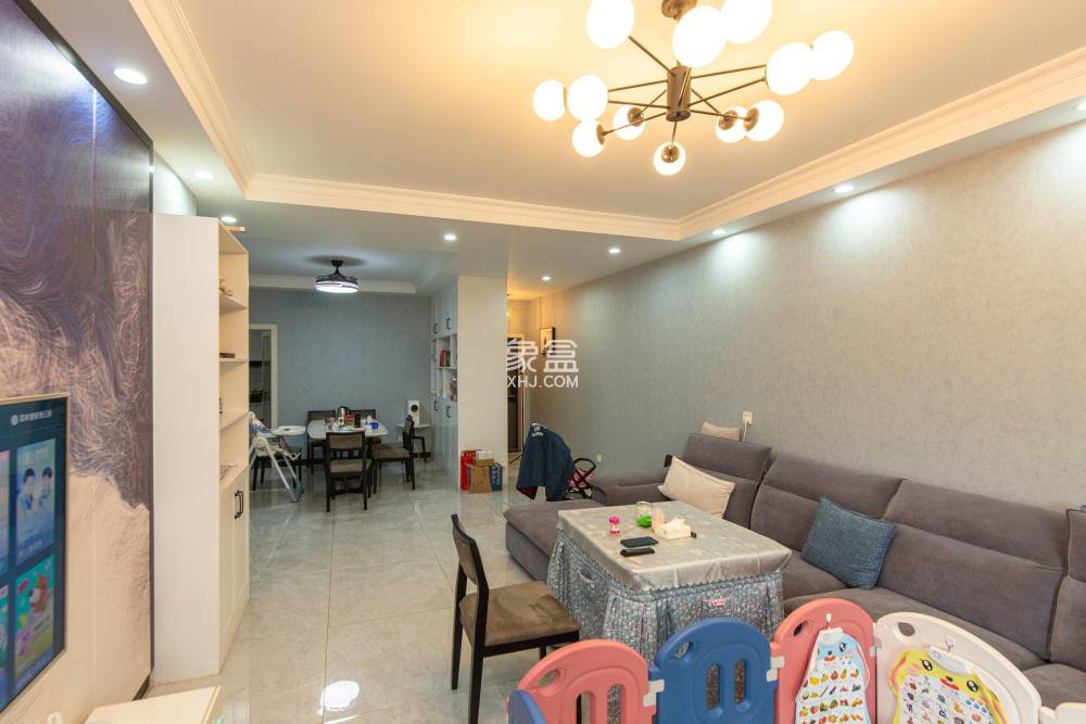 白沙湾嘉园  3室2厅2卫    125.0万