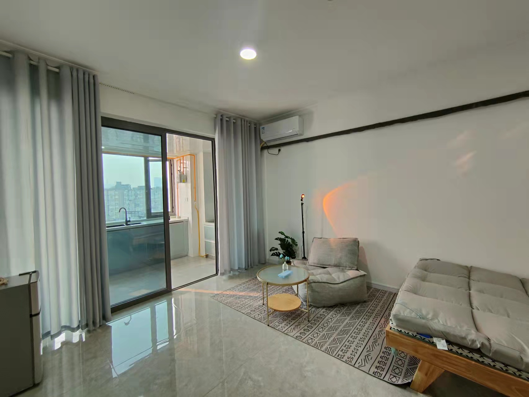 天府北京街  1室1厅1卫    1800.0元/月 天府北京街  1室1厅1卫    1800.0元/月室内图