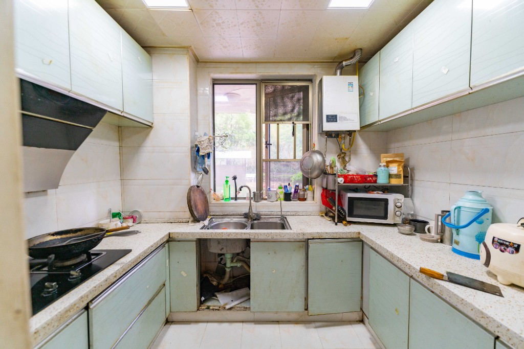 富兴嘉城(富兴汇中央) 3室2厅2卫 120.0万 富兴嘉城(富兴汇中央) 3室2厅2卫 120.0万厨房