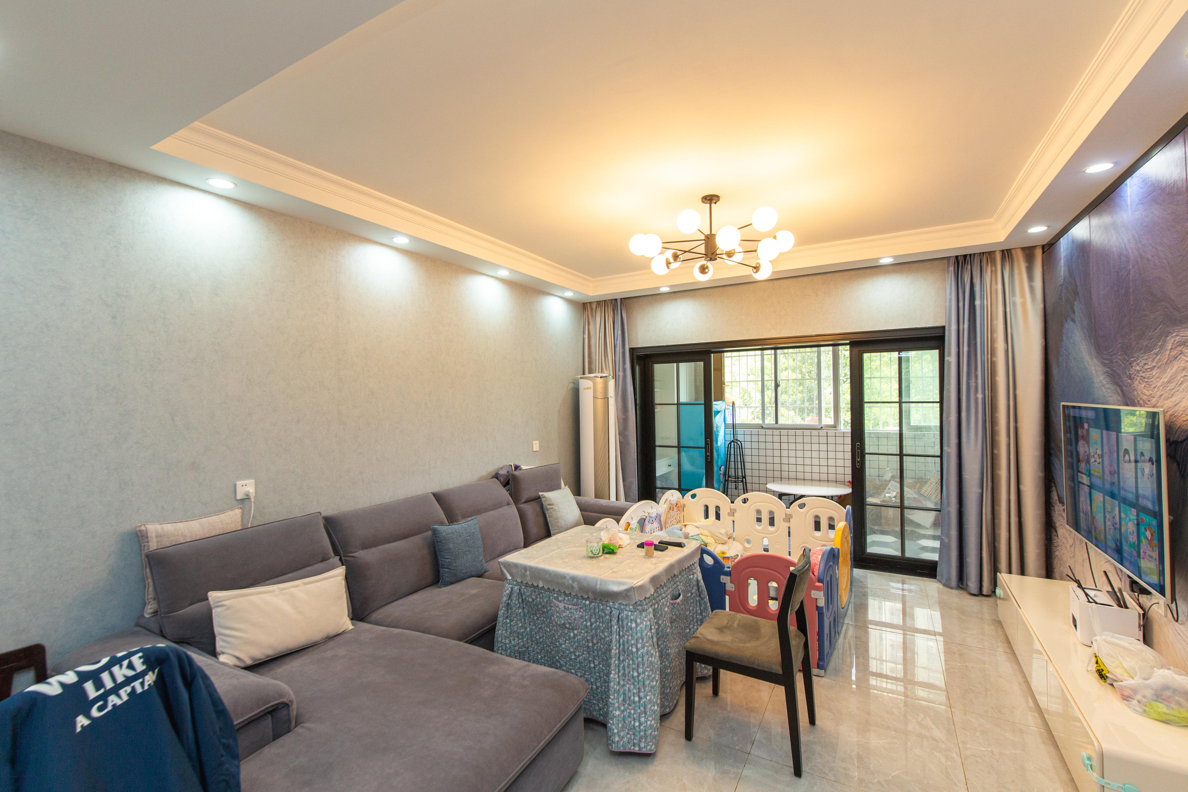 白沙湾嘉园  3室2厅2卫    125.0万客厅