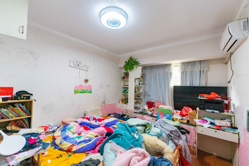 富兴嘉城(富兴汇中央) 3室2厅2卫 120.0万 富兴嘉城(富兴汇中央) 3室2厅2卫 120.0万卧室