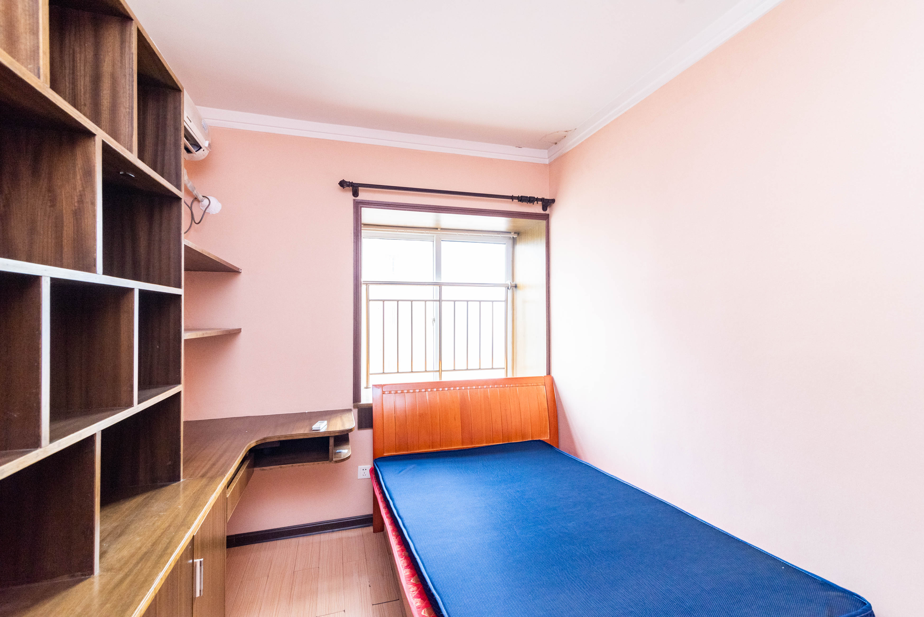 紫晶城  3室2厅1卫    79.0万卧室