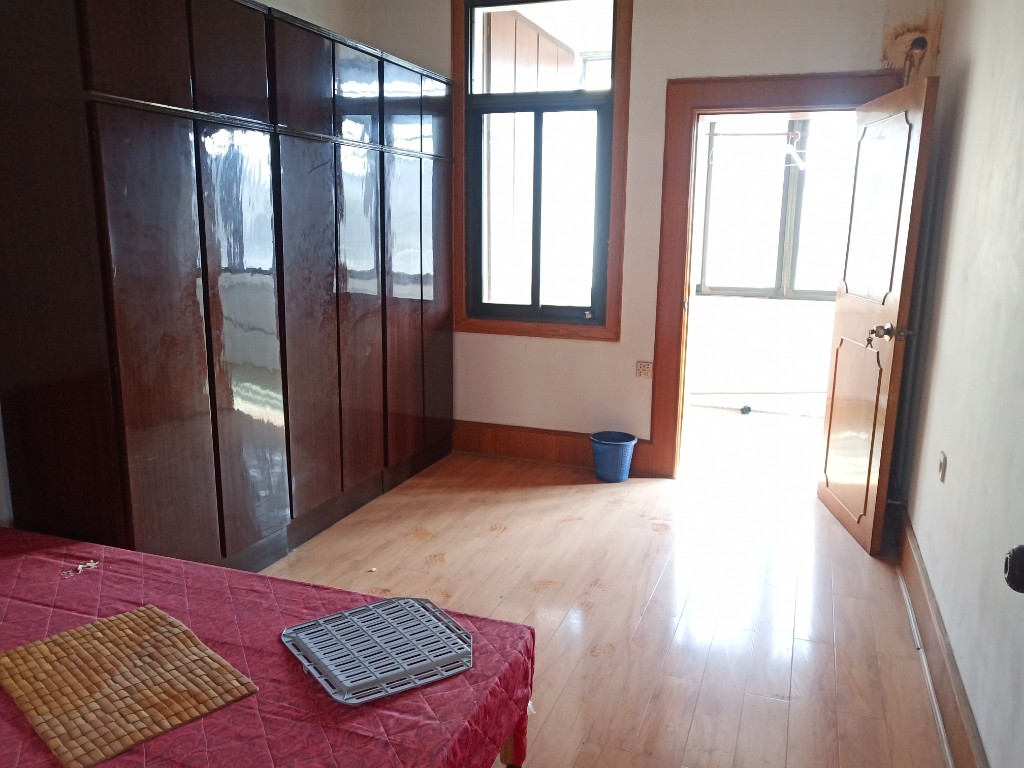 工商银行家属区(台家塅社区) 3室2厅1卫 1200.0元/月 工商银行家属区(台家塅社区) 3室2厅1卫 1200.0元/月室内图