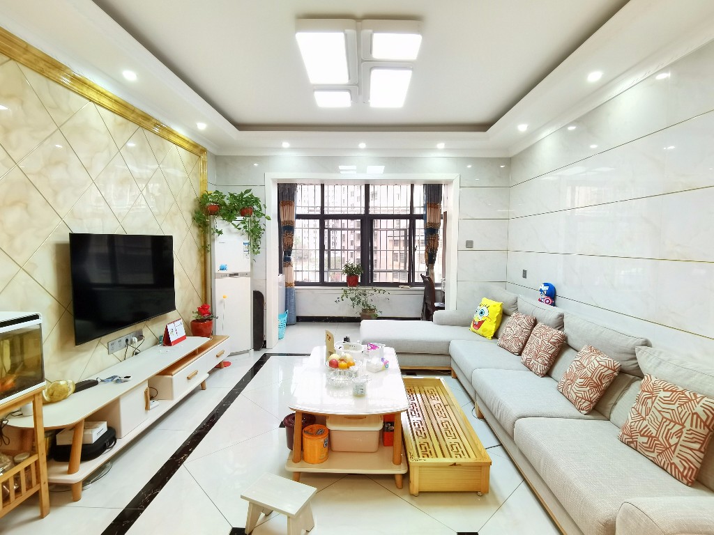 御景龙湾 2室2厅1卫 49.0万 御景龙湾 2室2厅1卫 49.0万客厅