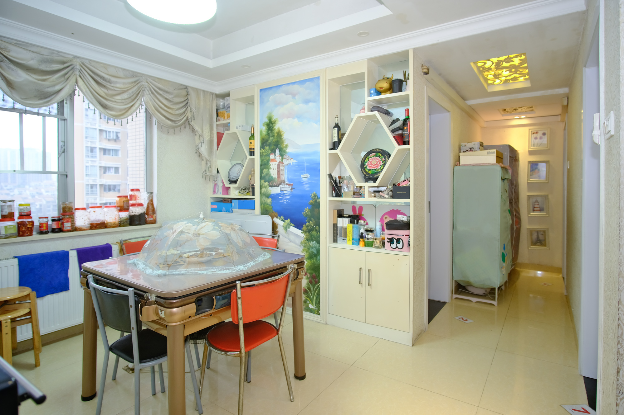 恒广国际景园一二区  3室2厅2卫    105.0万客厅