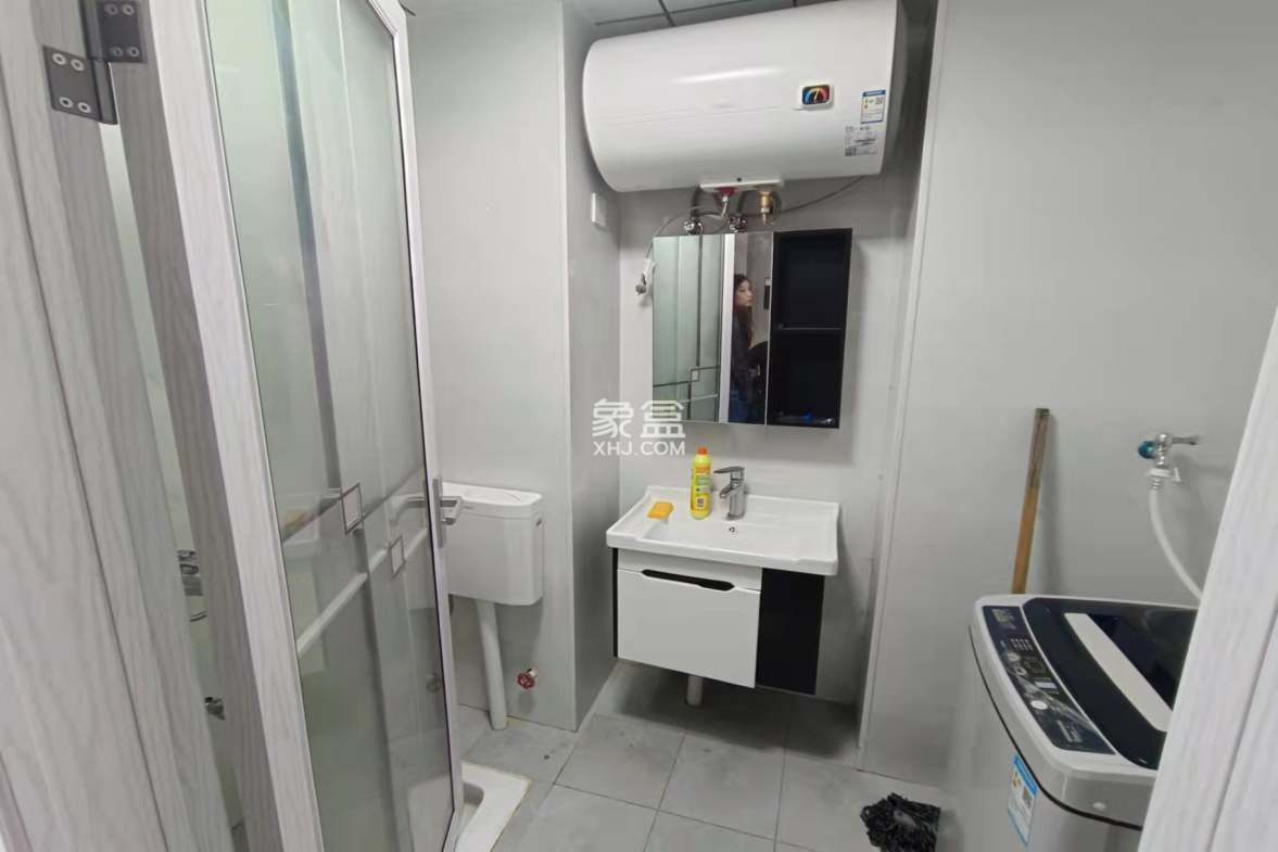 梓山湖公馆 1室1厅1卫 1500.00元/月 梓山湖公馆 1室1厅1卫 1500.00元/月室内图