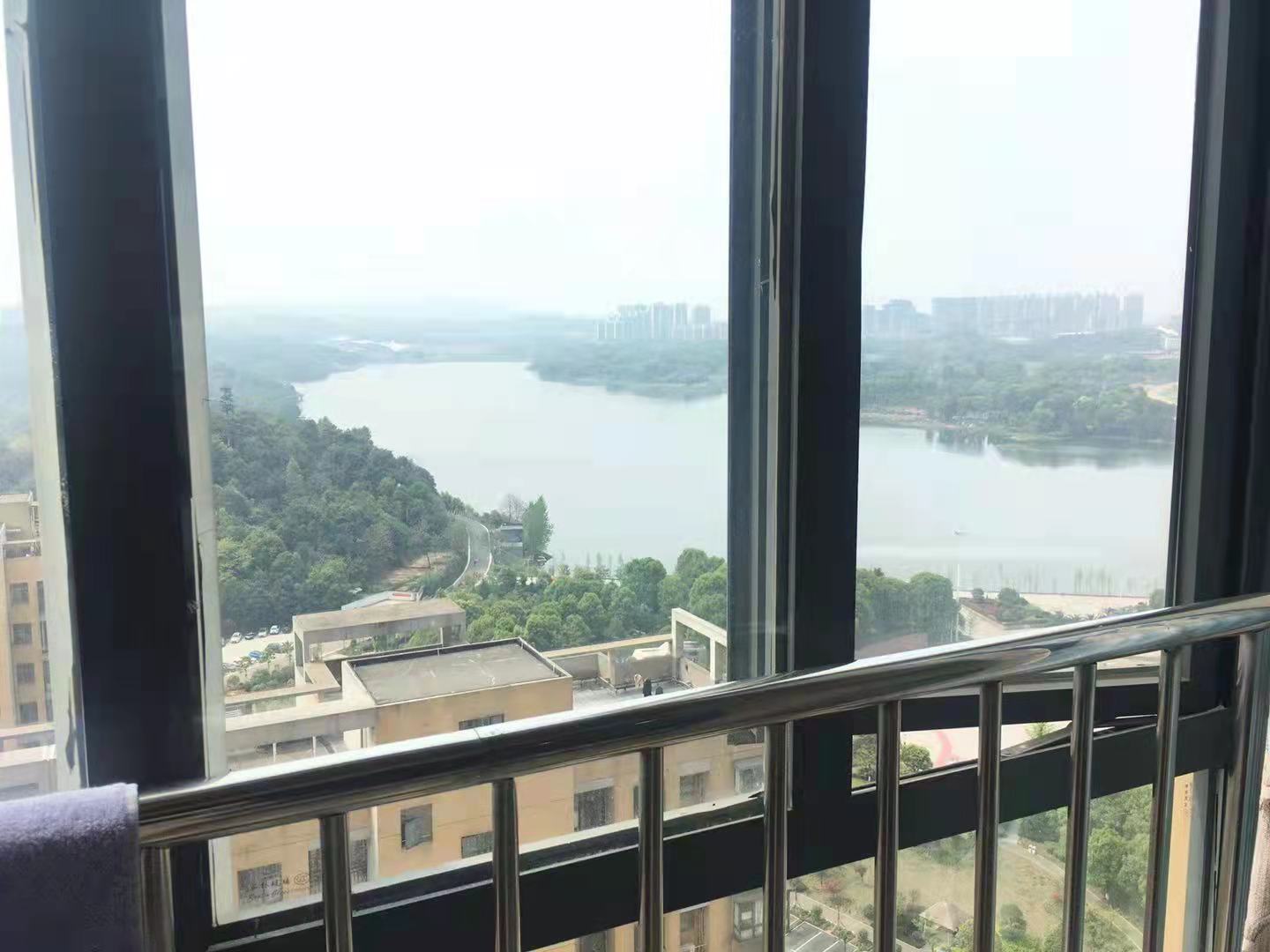 梓山湖公馆 1室1厅1卫 1300.0元/月 梓山湖公馆 1室1厅1卫 1300.0元/月室内图