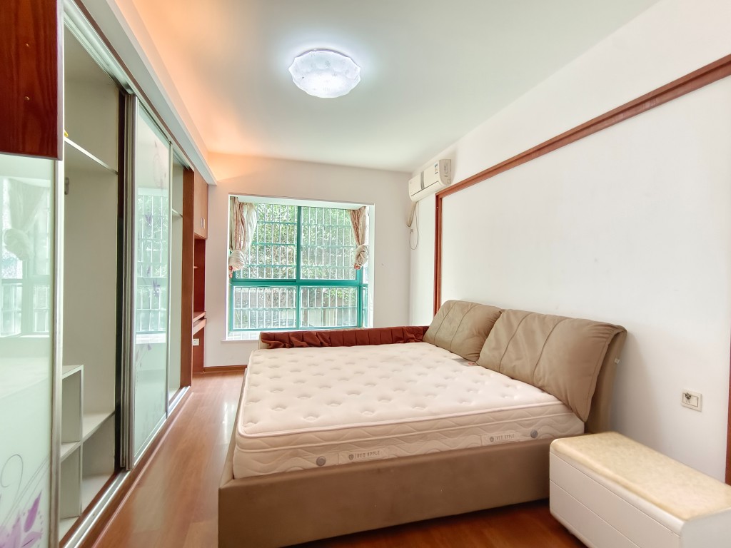 道伟山水华苑 3室2厅2卫 2600.0元/月 道伟山水华苑 3室2厅2卫 2600.0元/月室内图