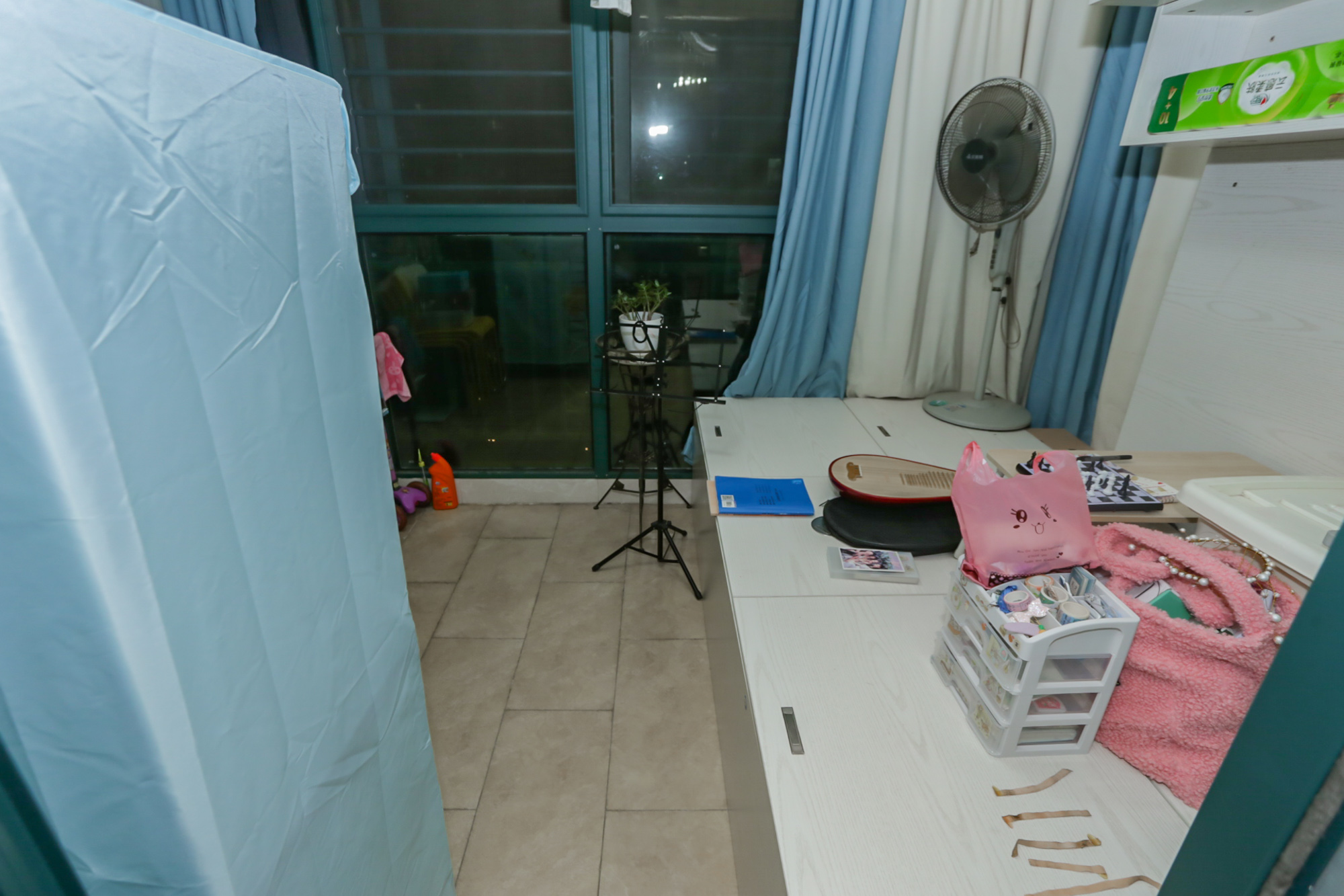 恒大华府  2室2厅1卫    117.8万阳台