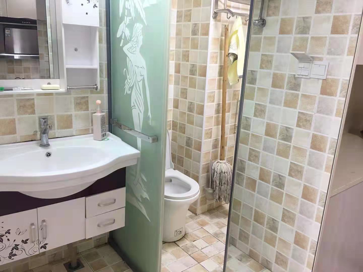 梓山湖公馆 1室1厅1卫 1300.0元/月 梓山湖公馆 1室1厅1卫 1300.0元/月室内图