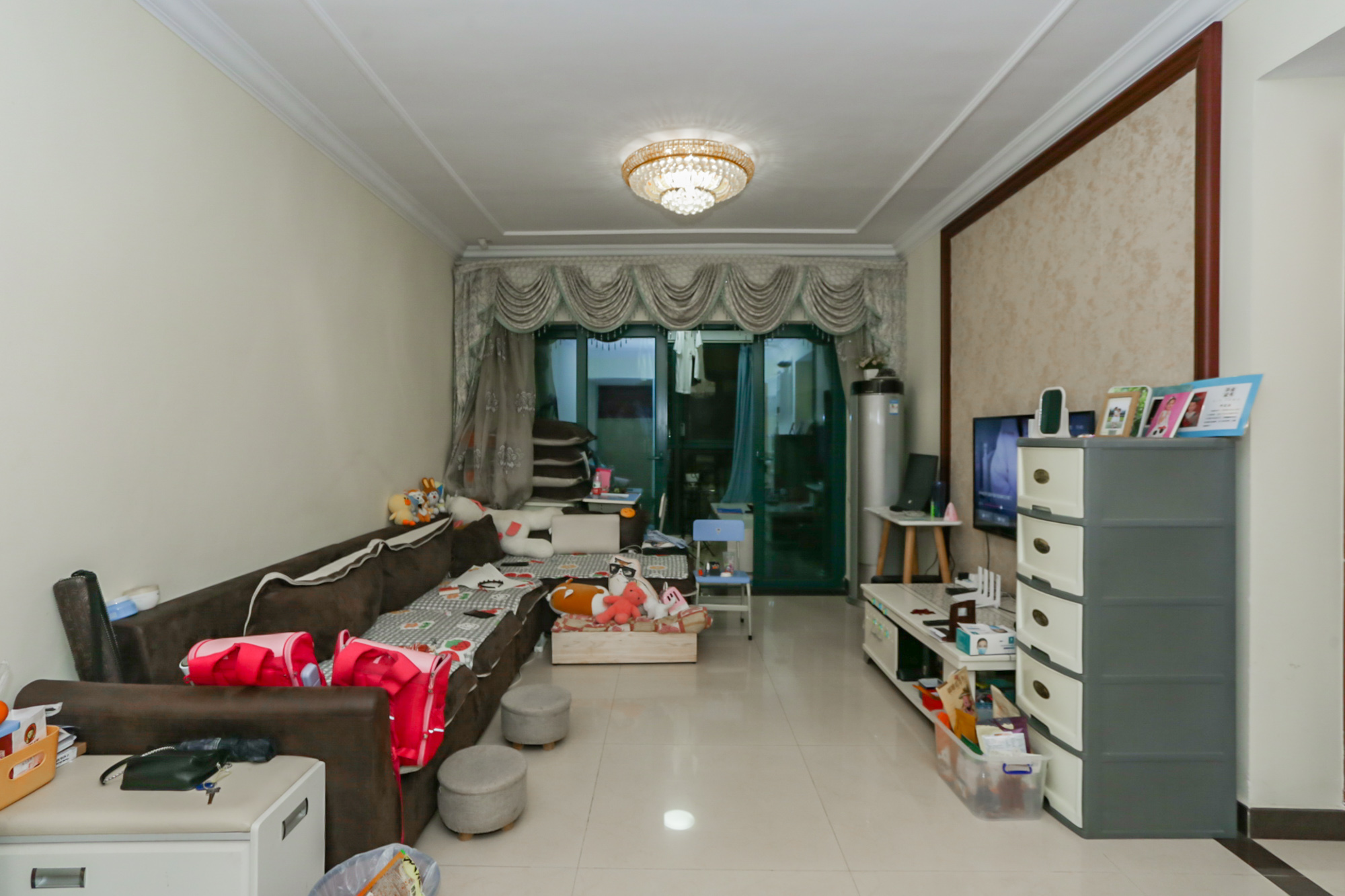 恒大华府  2室2厅1卫    117.8万客厅