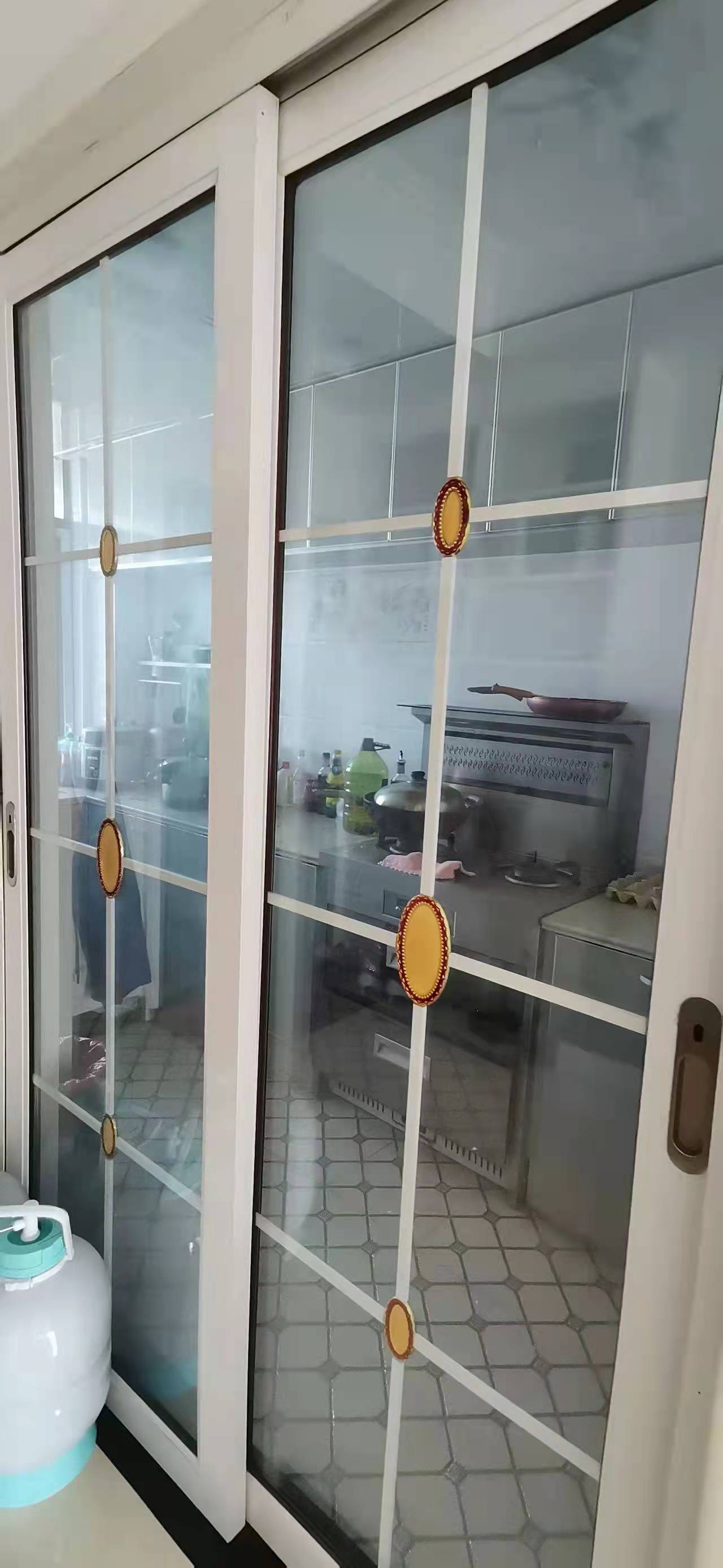 东方豪苑  2室1厅1卫    53.0万客厅